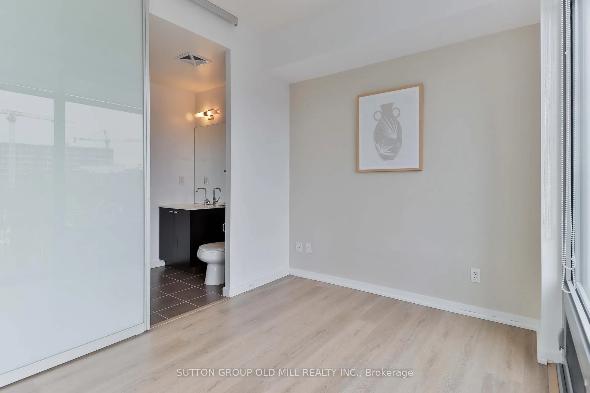 Photo 10 of Unit 414, 103 The Queensway Avenue, Toronto, High Park-Swansea — HOMEH