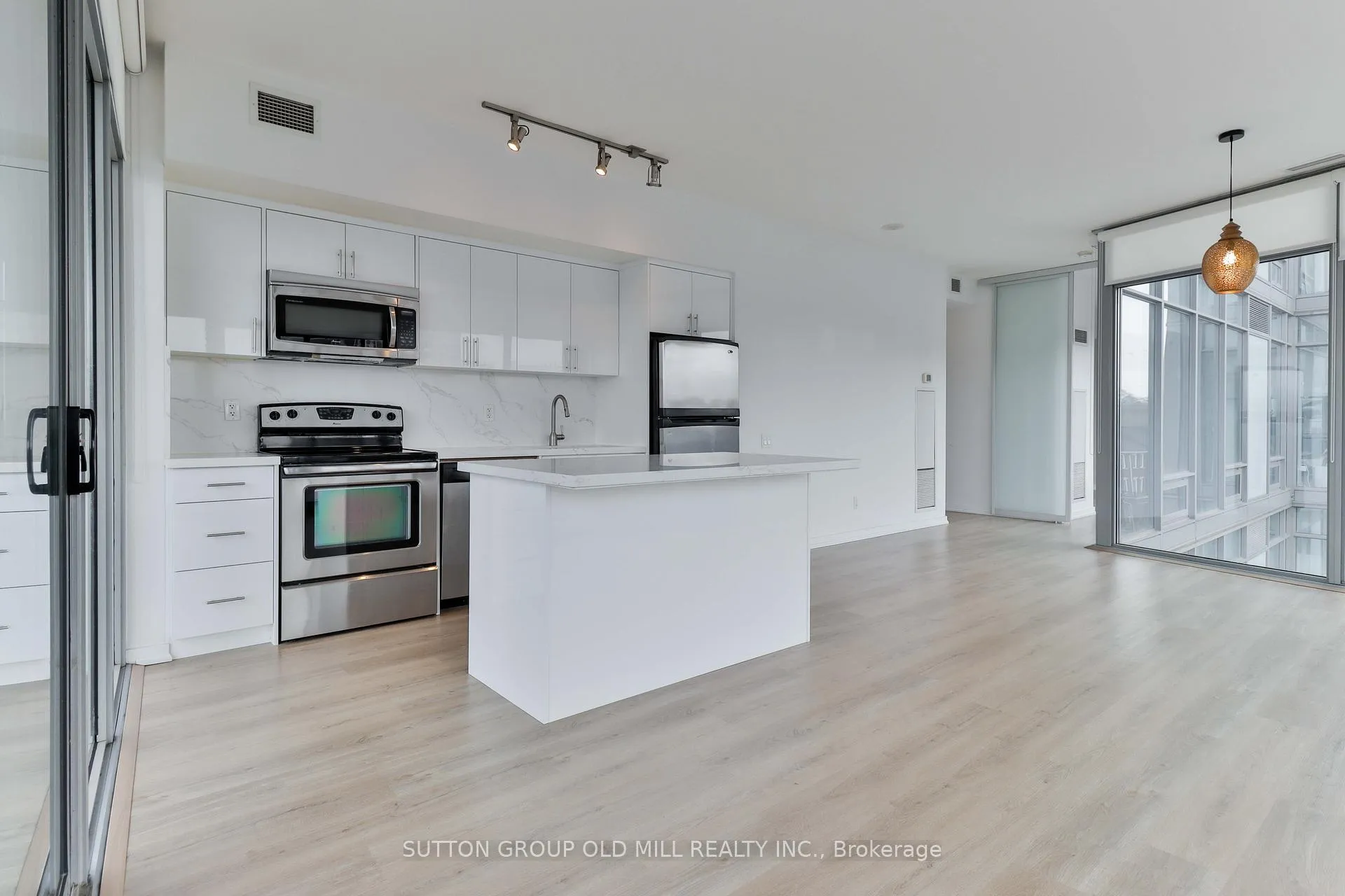 Photo 14 of Unit 414, 103 The Queensway Avenue, Toronto, High Park-Swansea — HOMEH