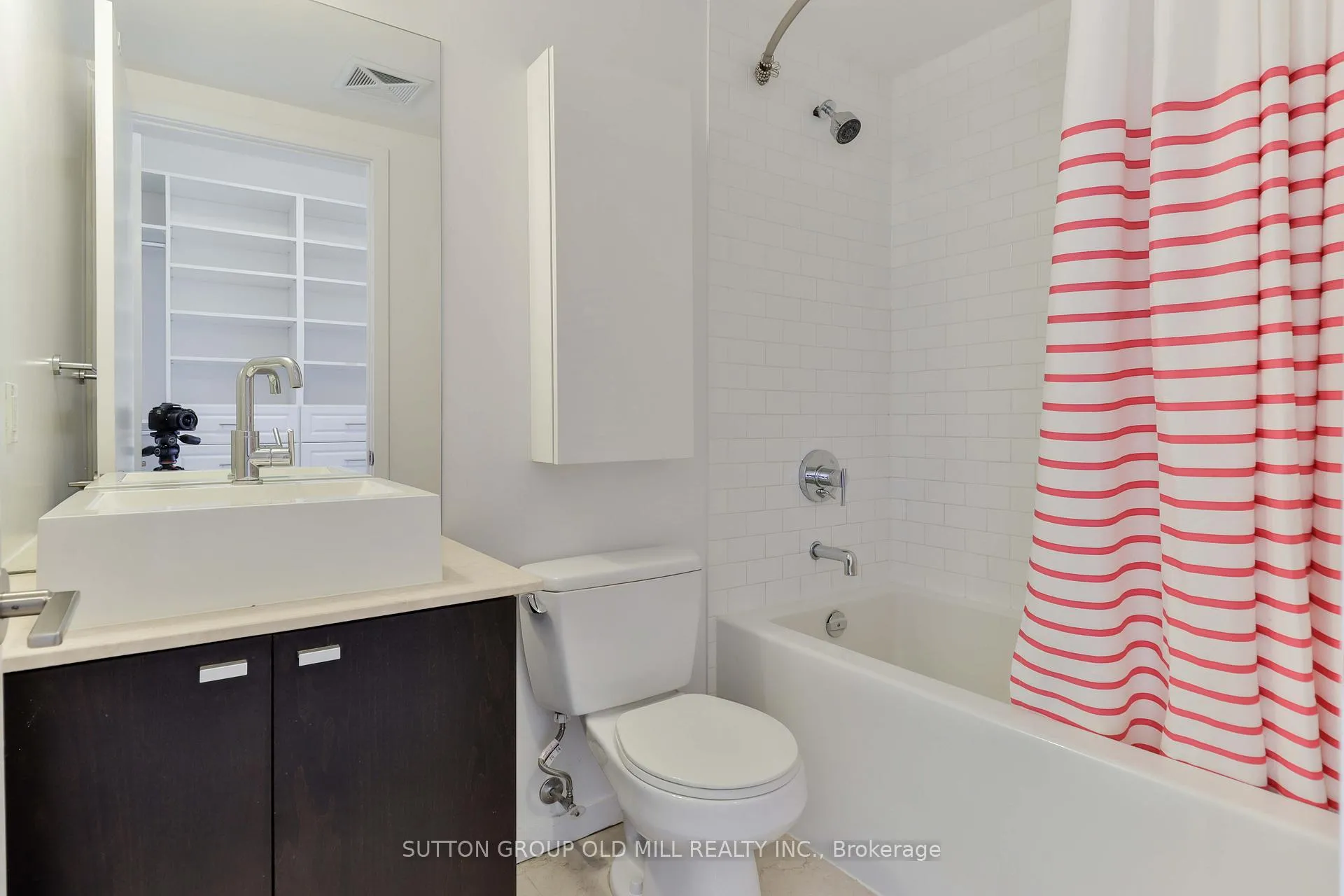 Photo 24 of Unit 414, 103 The Queensway Avenue, Toronto, High Park-Swansea — HOMEH