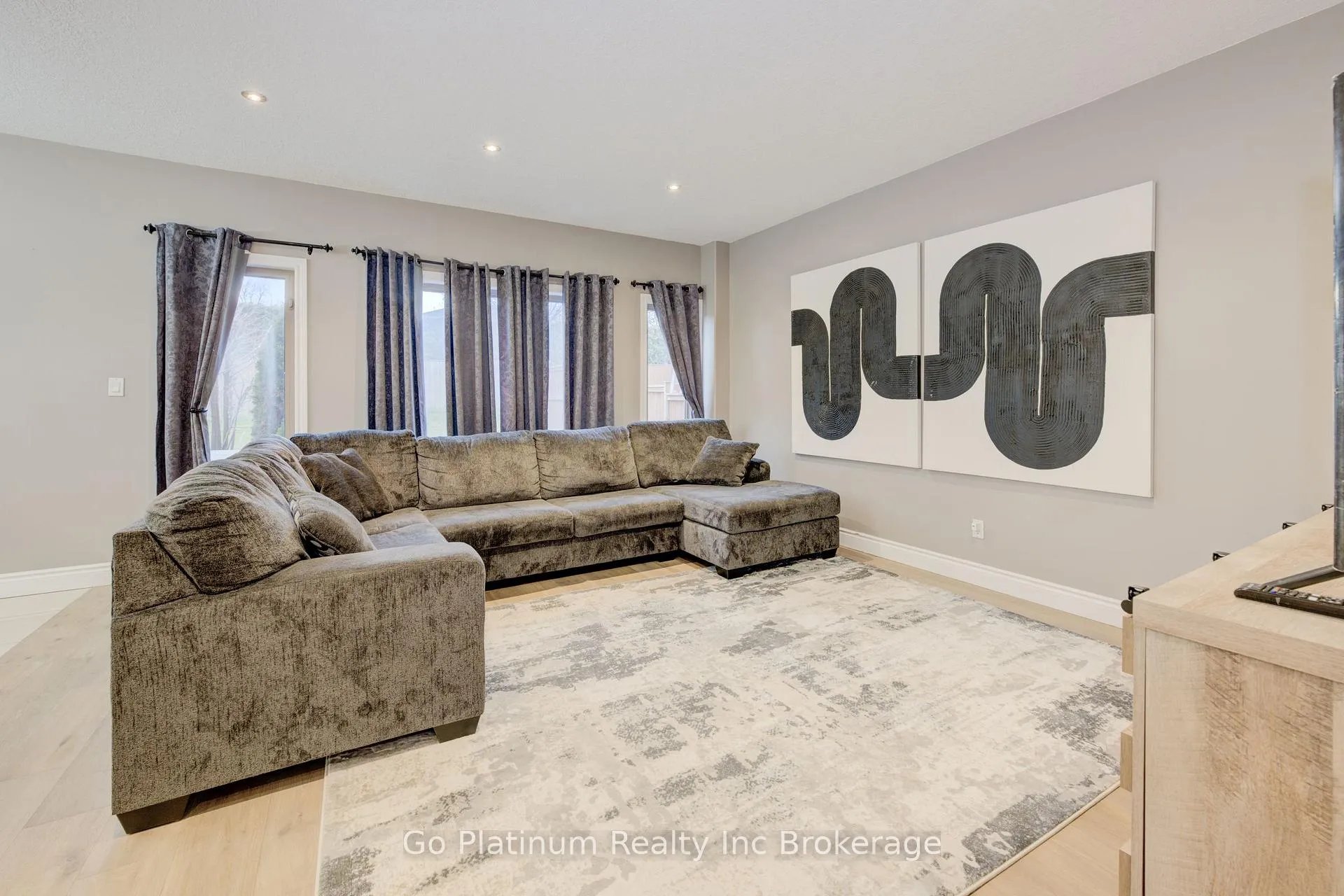Photo 10 of 45 Poldon Drive, Norwich, Norwich Town — HOMEH