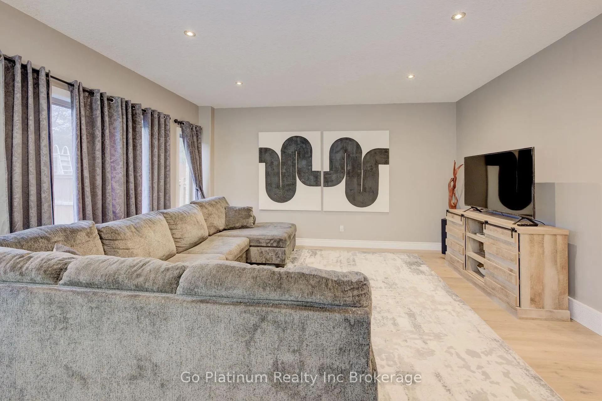 Photo 13 of 45 Poldon Drive, Norwich, Norwich Town — HOMEH
