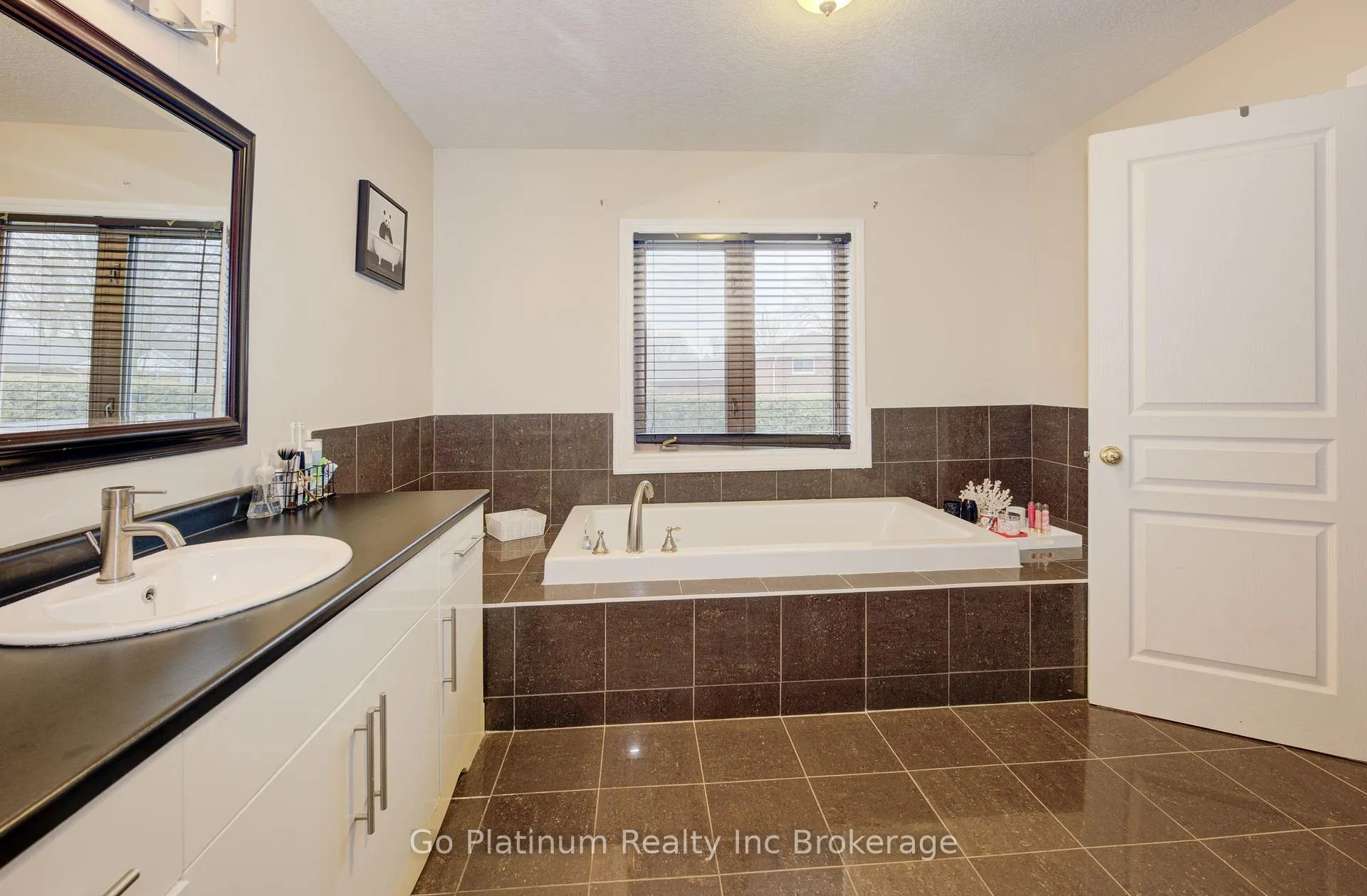 Photo 25 of 45 Poldon Drive, Norwich, Norwich Town — HOMEH
