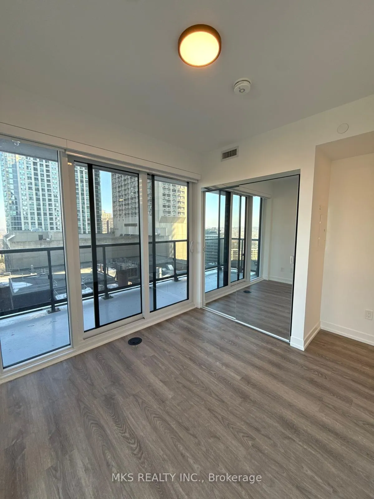 Photo 7 of Unit 1808, 771 Yonge Street, Toronto, The Annex — HOMEH