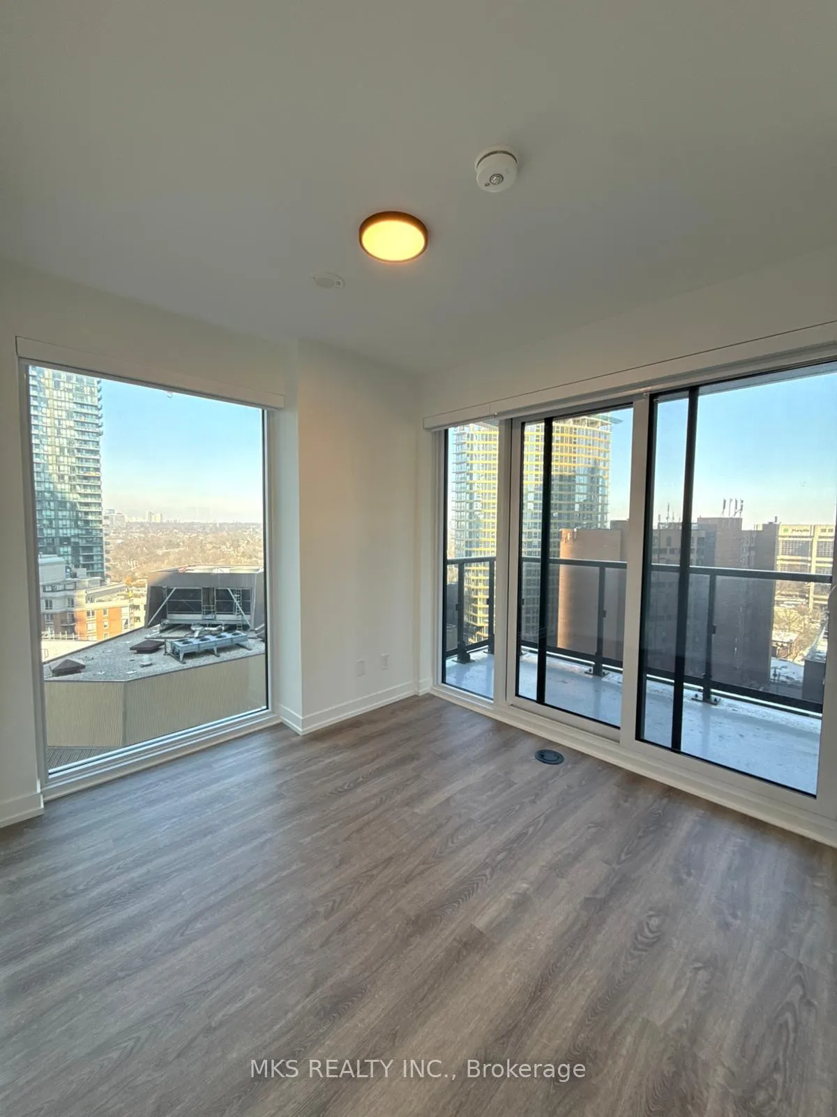 Photo 8 of Unit 1808, 771 Yonge Street, Toronto, The Annex — HOMEH