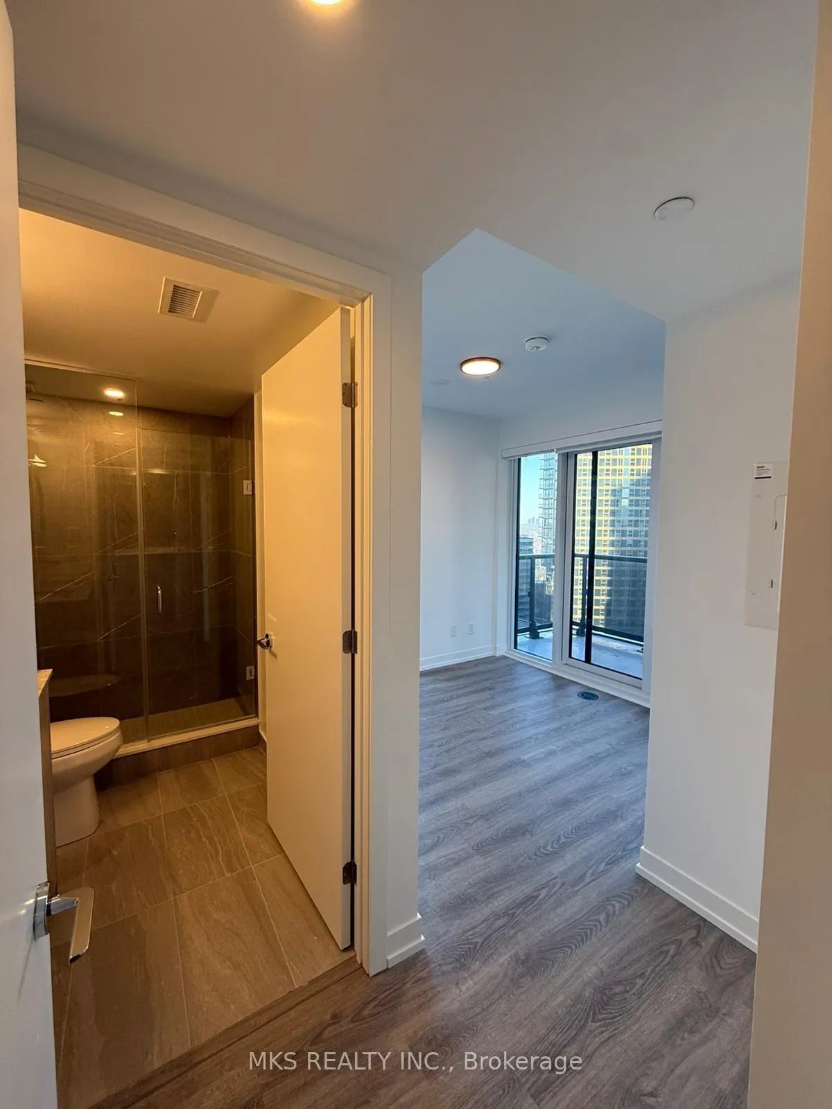 Photo 10 of Unit 1808, 771 Yonge Street, Toronto, The Annex — HOMEH