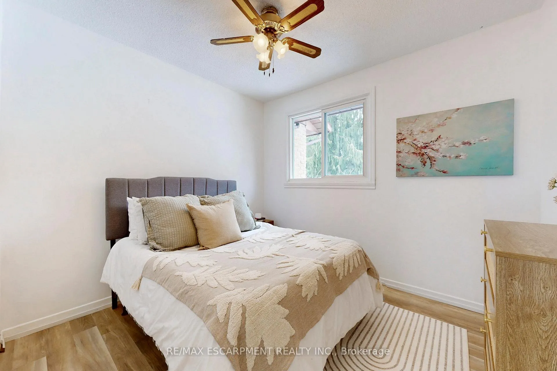 Photo 15 of 380 Magnolia Drive, Hamilton, Fessenden — HOMEH