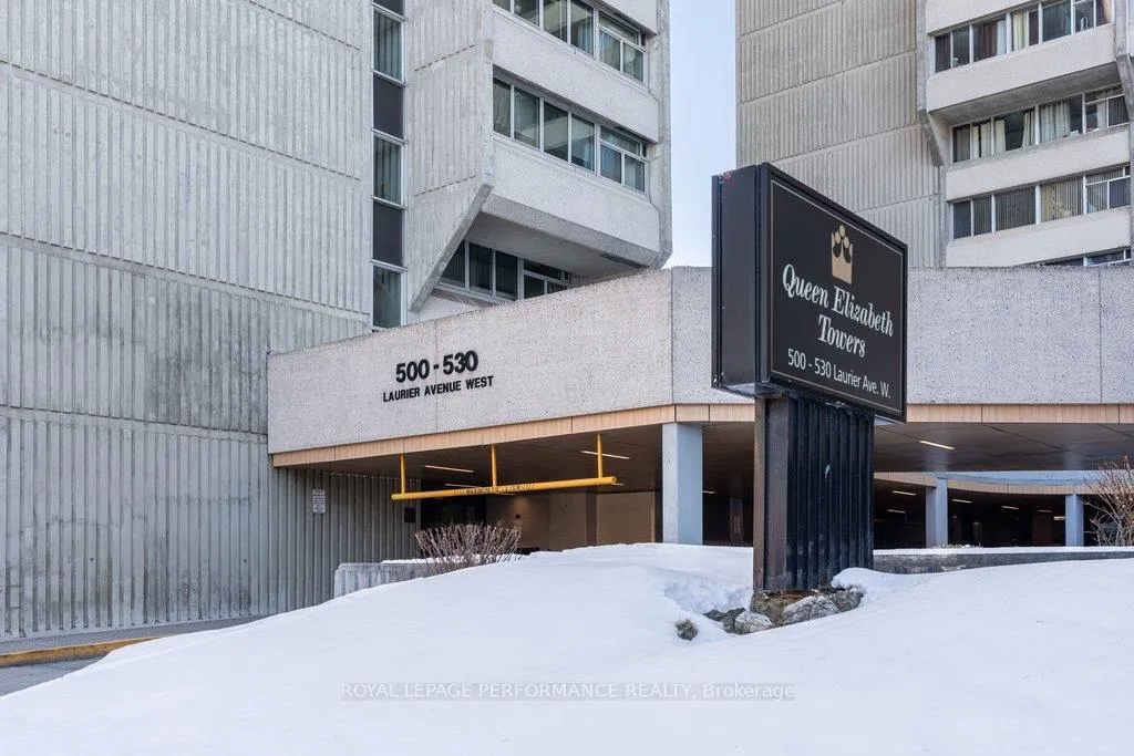 Front of Unit 1608, 500 Laurier Avenue W