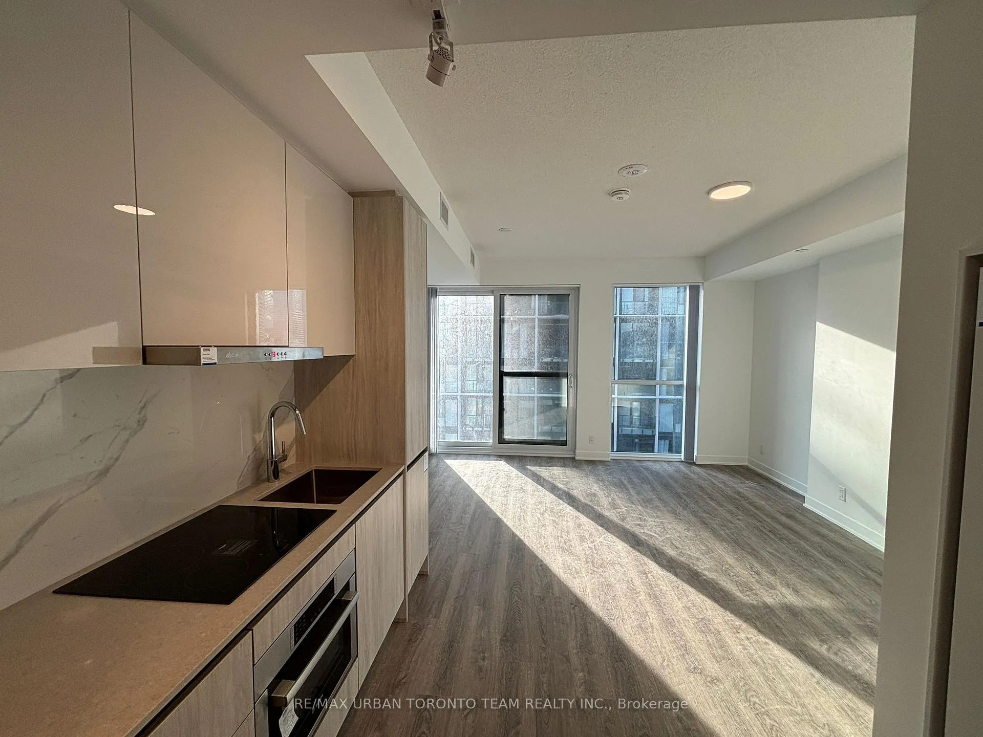 Photo 8 of Unit 1611, 180 Front Street E, Toronto, Moss Park — HOMEH