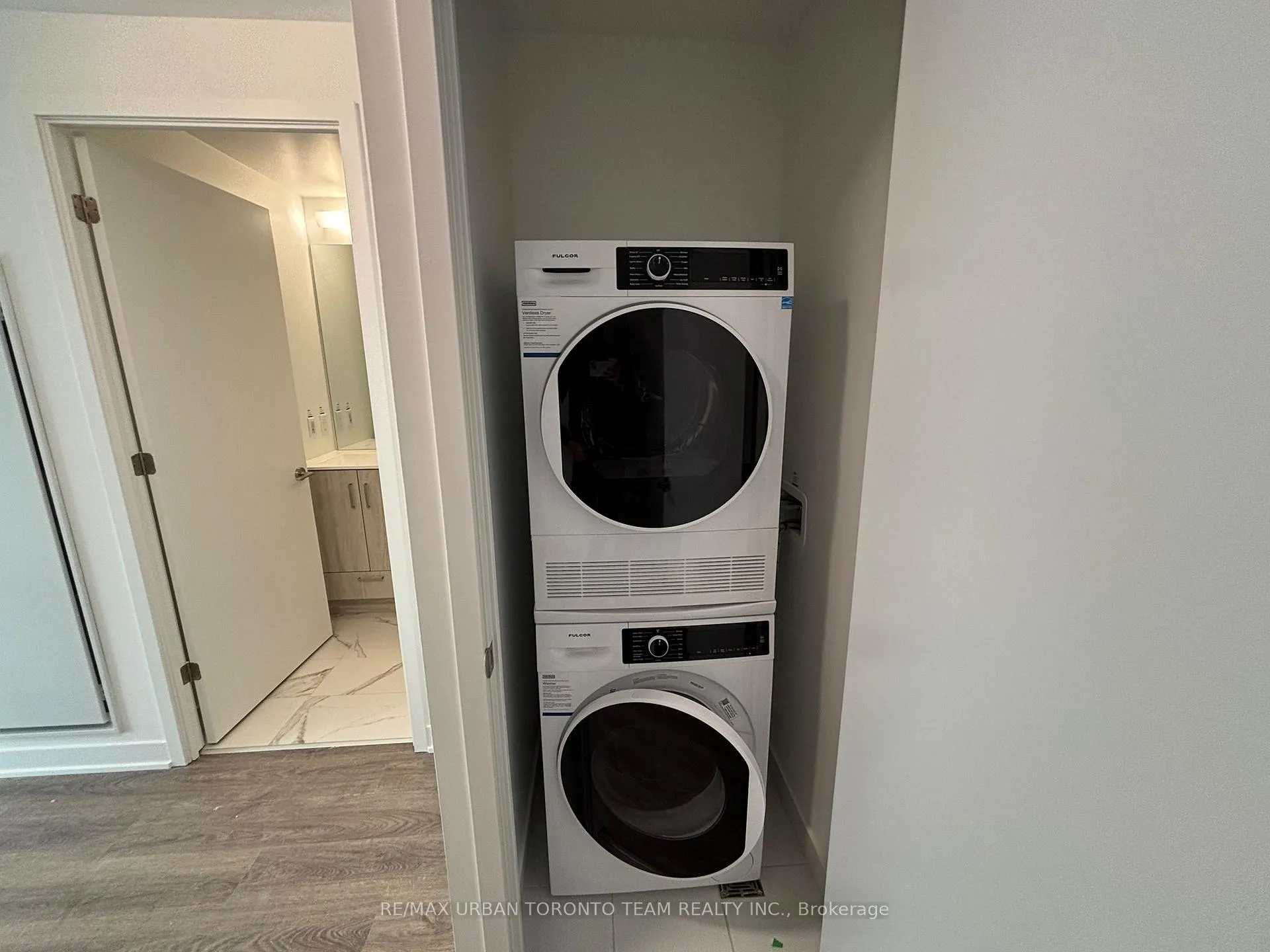 Photo 10 of Unit 1611, 180 Front Street E, Toronto, Moss Park — HOMEH