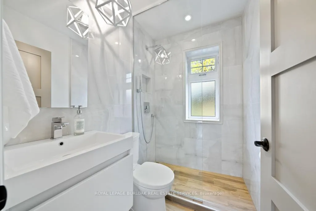 Photo 20 of 321 Guelph Line, Burlington, Roseland — HOMEH