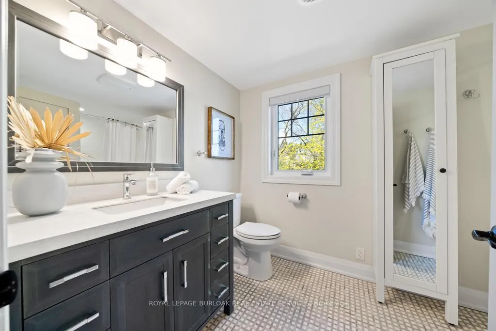 Photo 26 of 321 Guelph Line, Burlington, Roseland — HOMEH