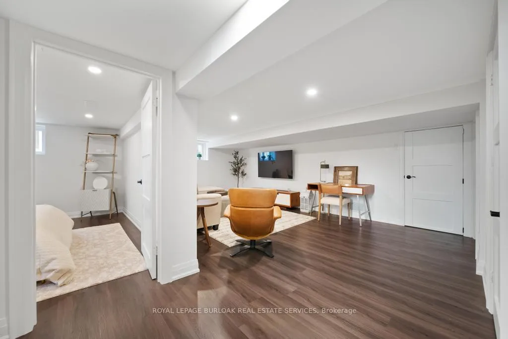 Photo 33 of 321 Guelph Line, Burlington, Roseland — HOMEH