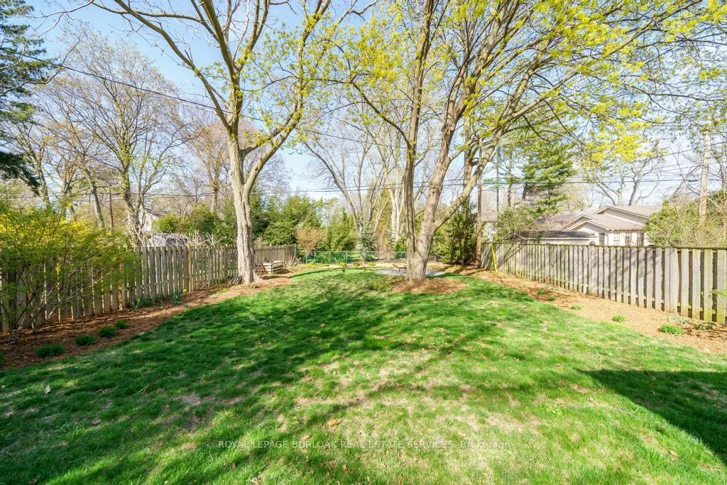 Photo 39 of 321 Guelph Line, Burlington, Roseland — HOMEH