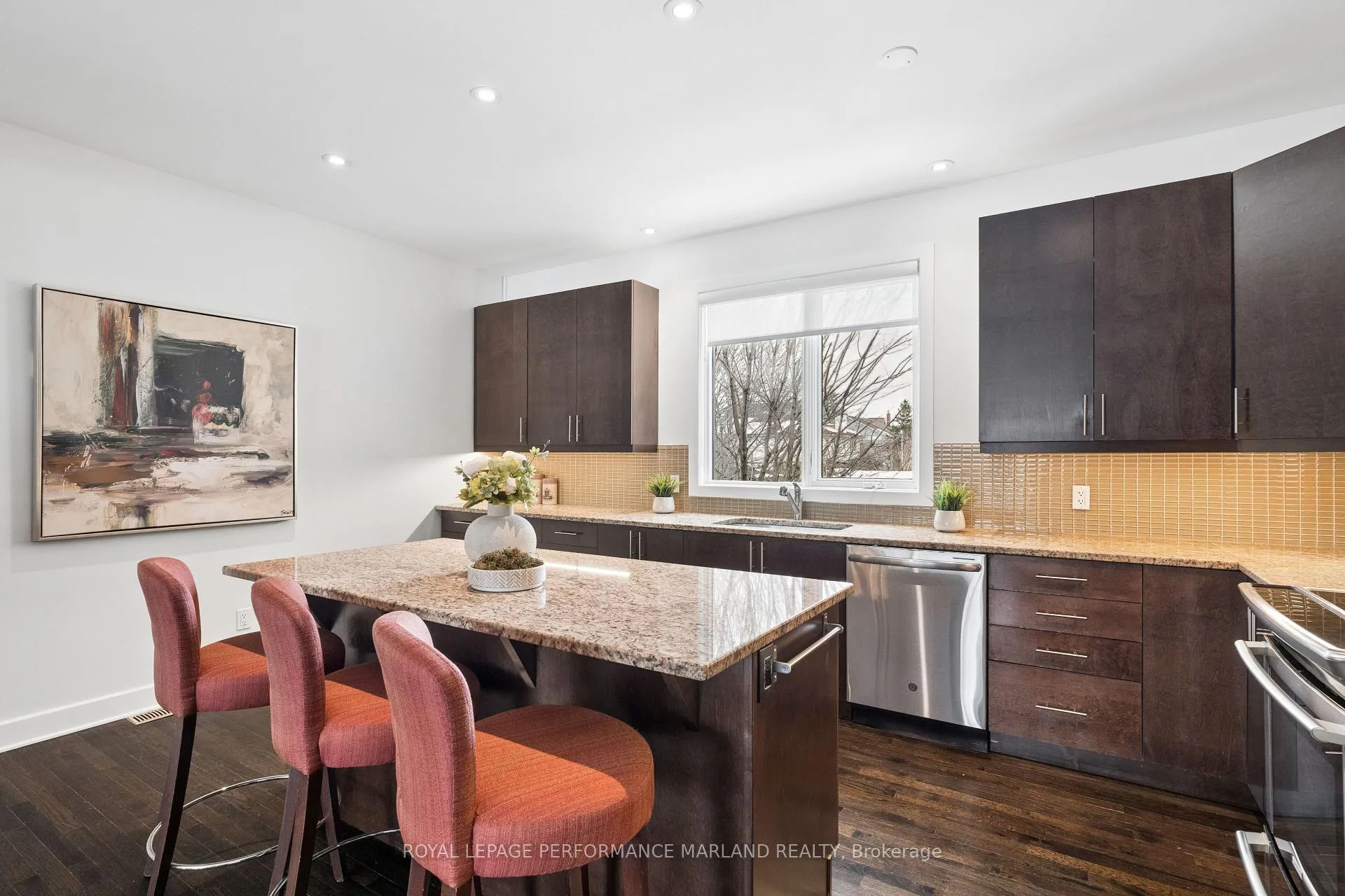 Photo 13 of 1097 North River Road, Ottawa, Overbrook — HOMEH