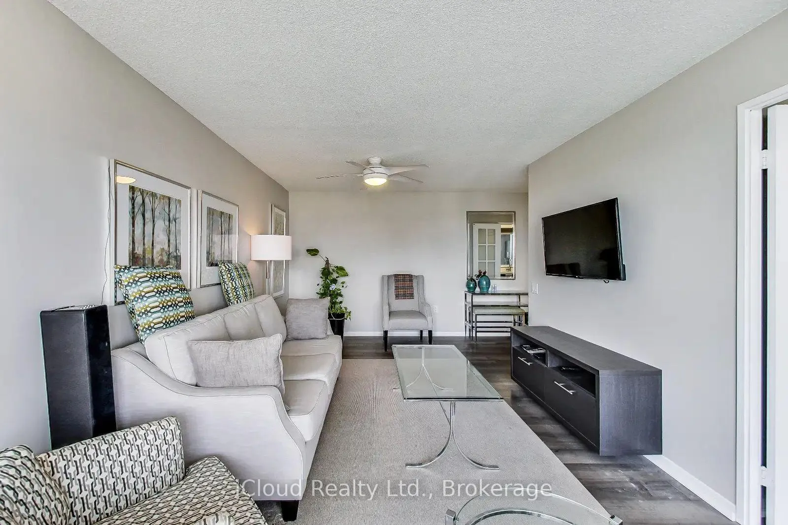 Photo 5 of Unit 912, 21 Overlea Boulevard, Toronto, Thorncliffe Park — HOMEH