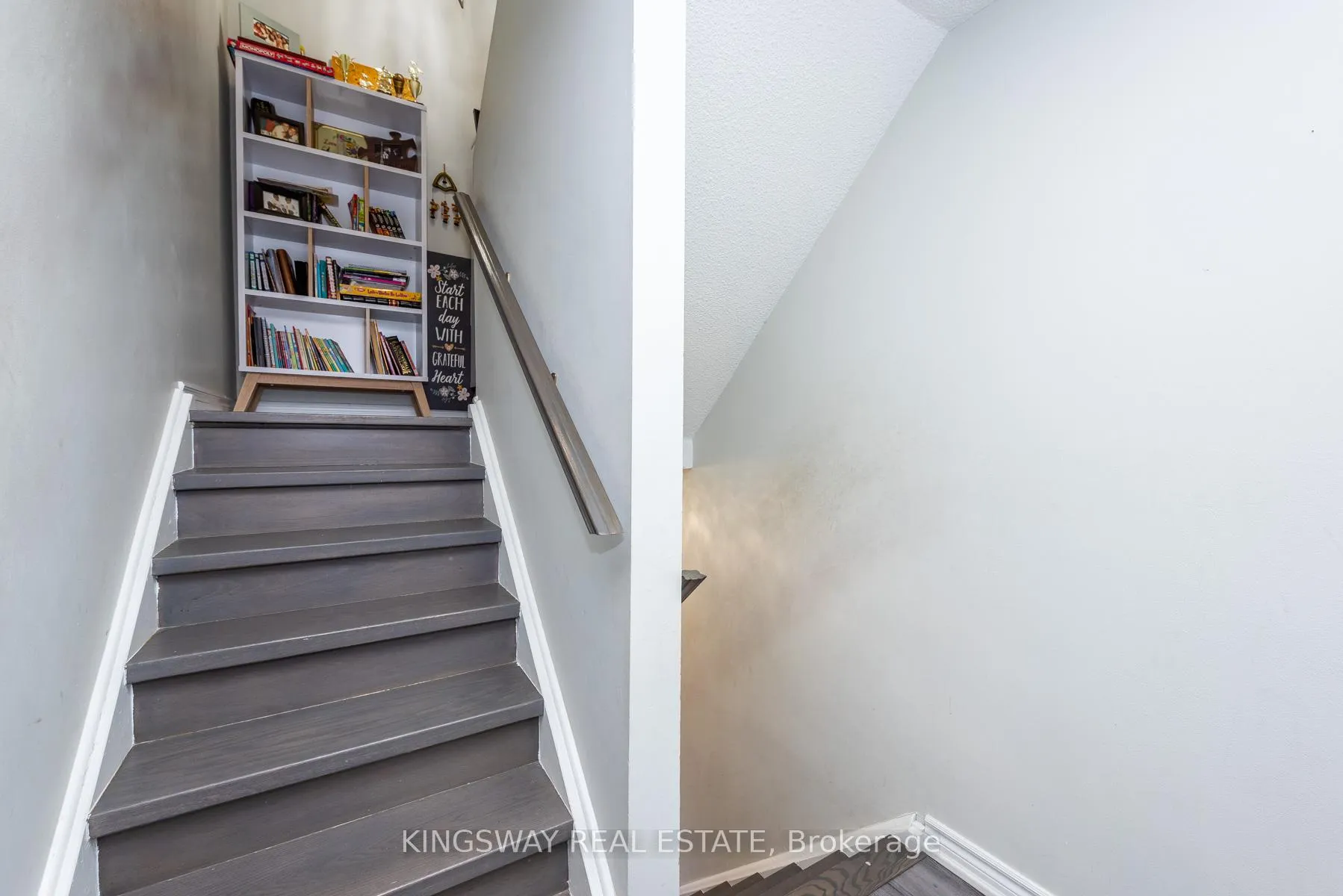 Photo 14 of 138 Ashton Crescent N, Brampton, Central Park — HOMEH