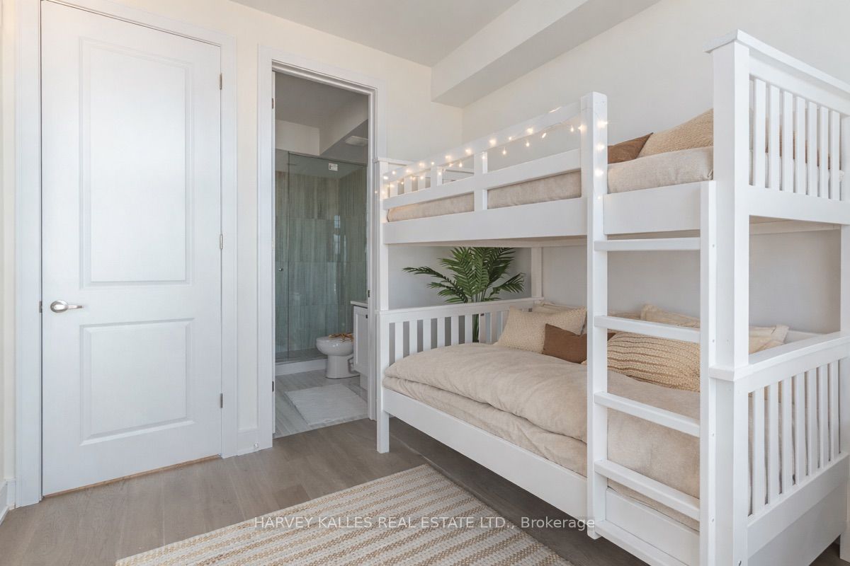 Photo 13 of 17 Innes Avenue, Toronto, Corso Italia-Davenport — HOMEH