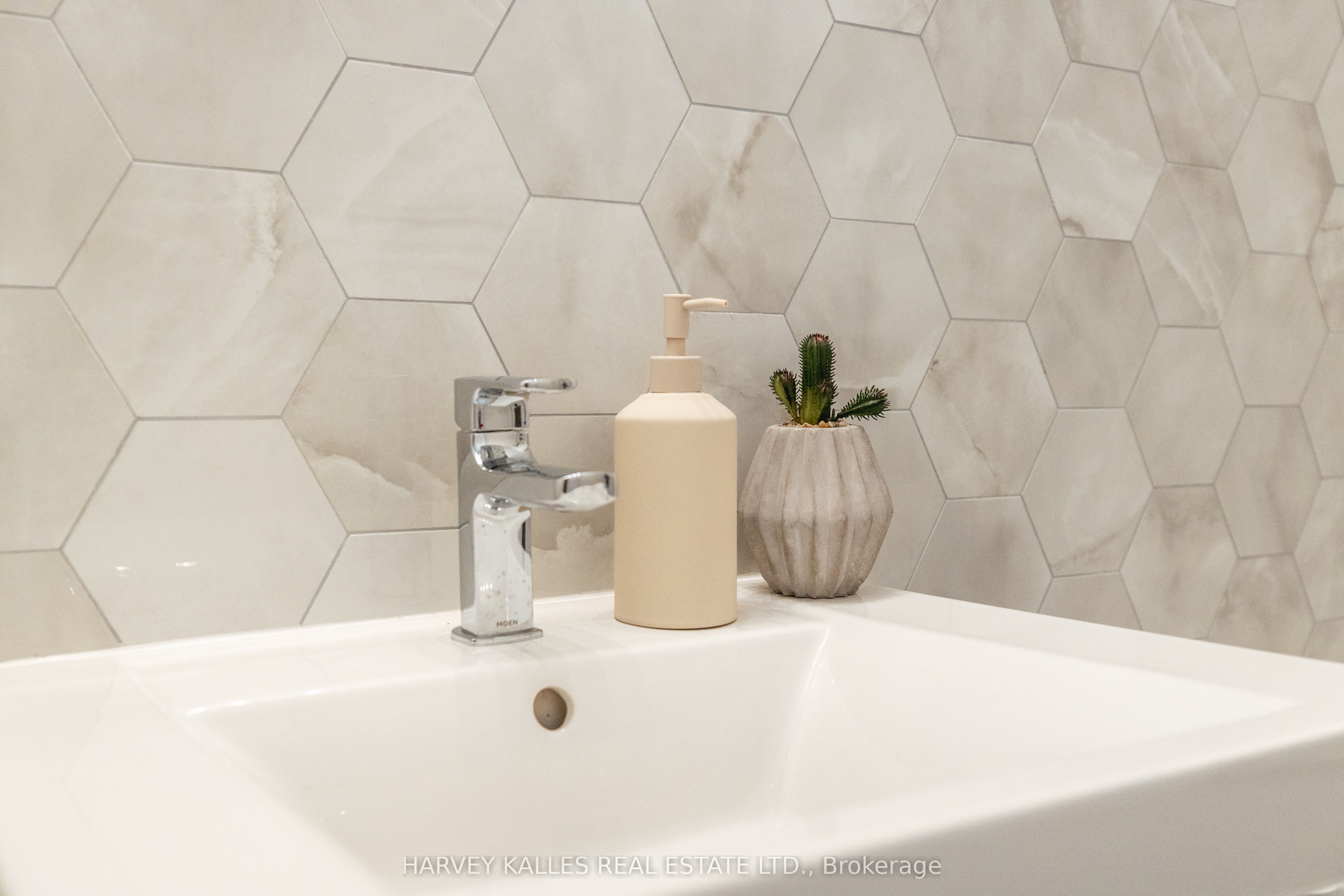 Photo 23 of 17 Innes Avenue, Toronto, Corso Italia-Davenport — HOMEH