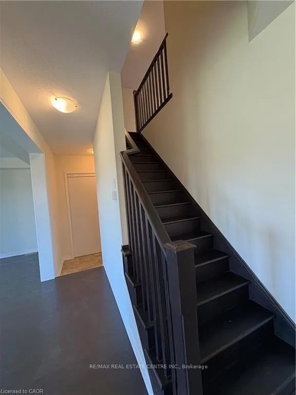 Photo 13 of 50 Shoreacres Drive, Kitchener, Rosenburg — HOMEH