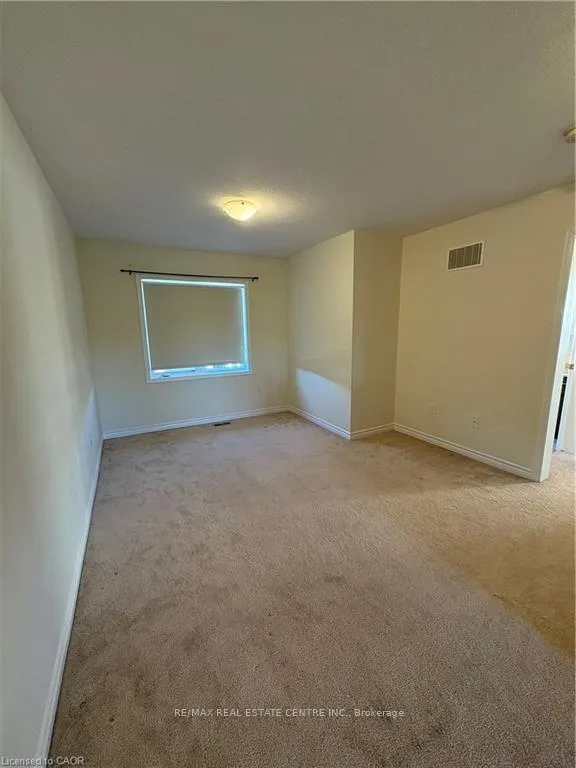 Photo 15 of 50 Shoreacres Drive, Kitchener, Rosenburg — HOMEH