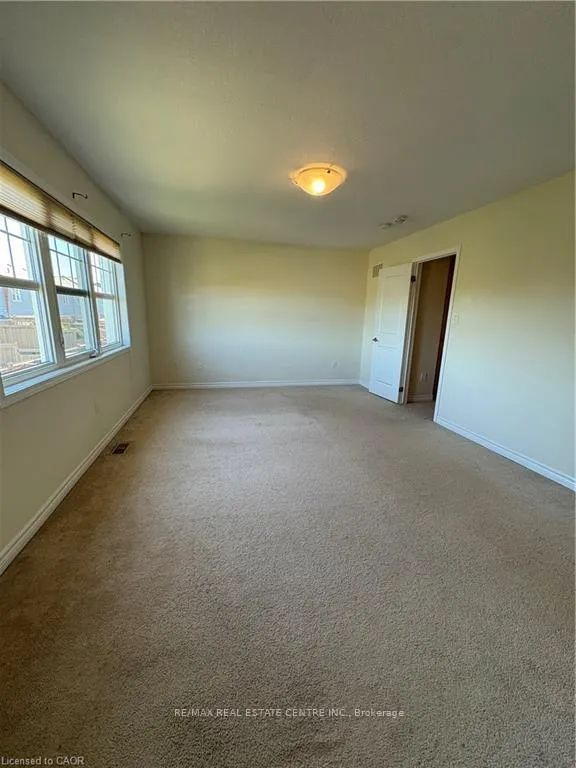 Photo 18 of 50 Shoreacres Drive, Kitchener, Rosenburg — HOMEH