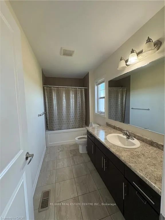 Photo 19 of 50 Shoreacres Drive, Kitchener, Rosenburg — HOMEH