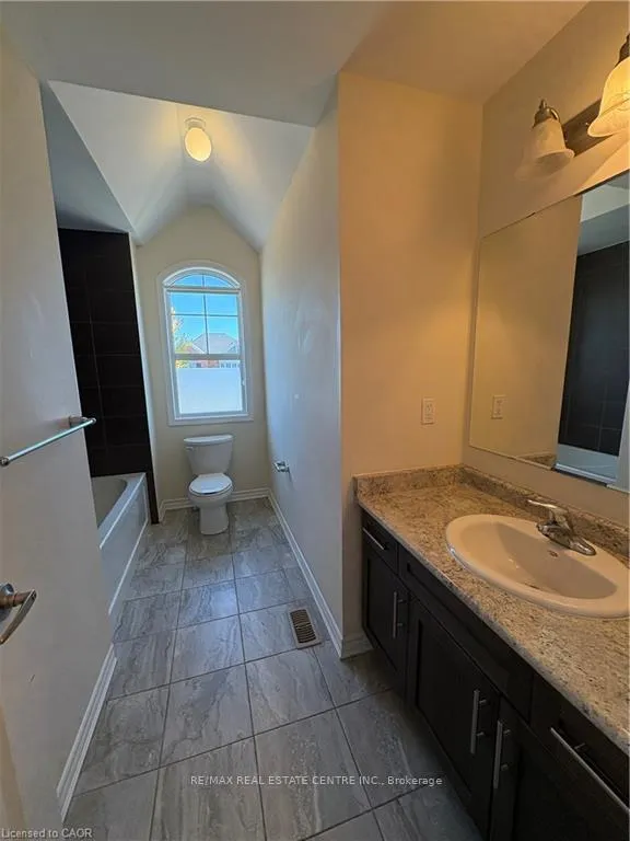 Photo 22 of 50 Shoreacres Drive, Kitchener, Rosenburg — HOMEH
