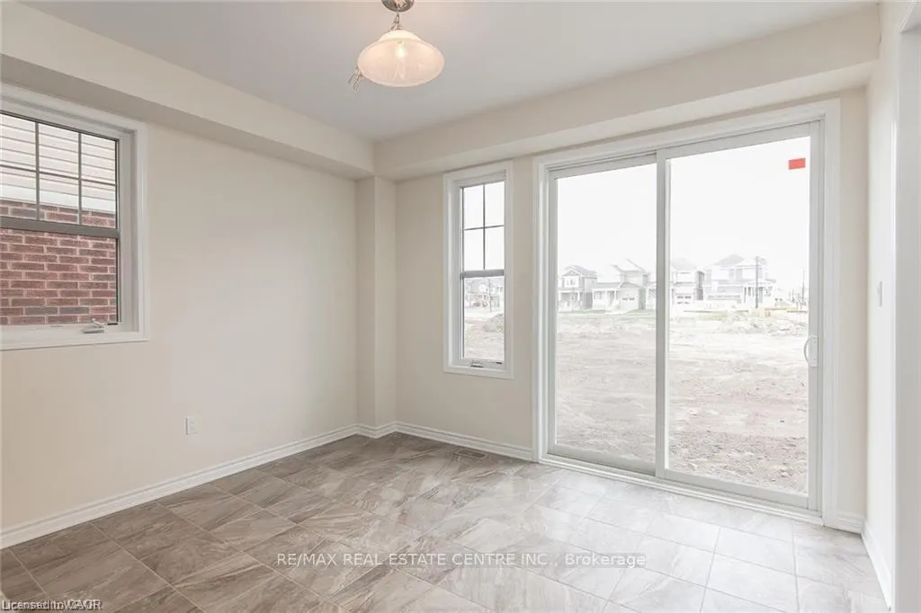 Photo 34 of 50 Shoreacres Drive, Kitchener, Rosenburg — HOMEH