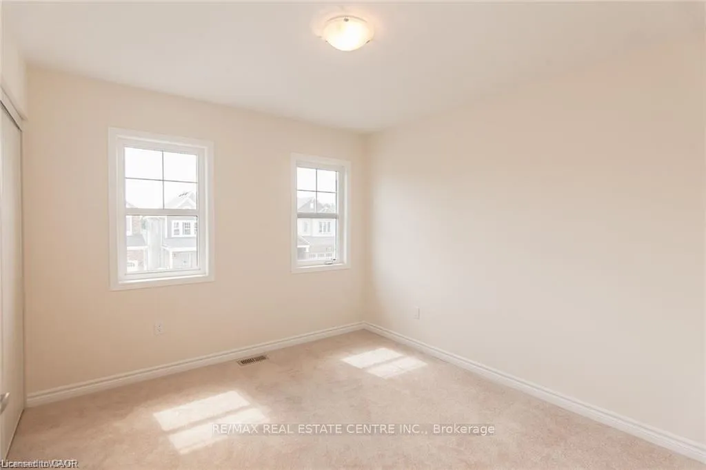 Photo 43 of 50 Shoreacres Drive, Kitchener, Rosenburg — HOMEH
