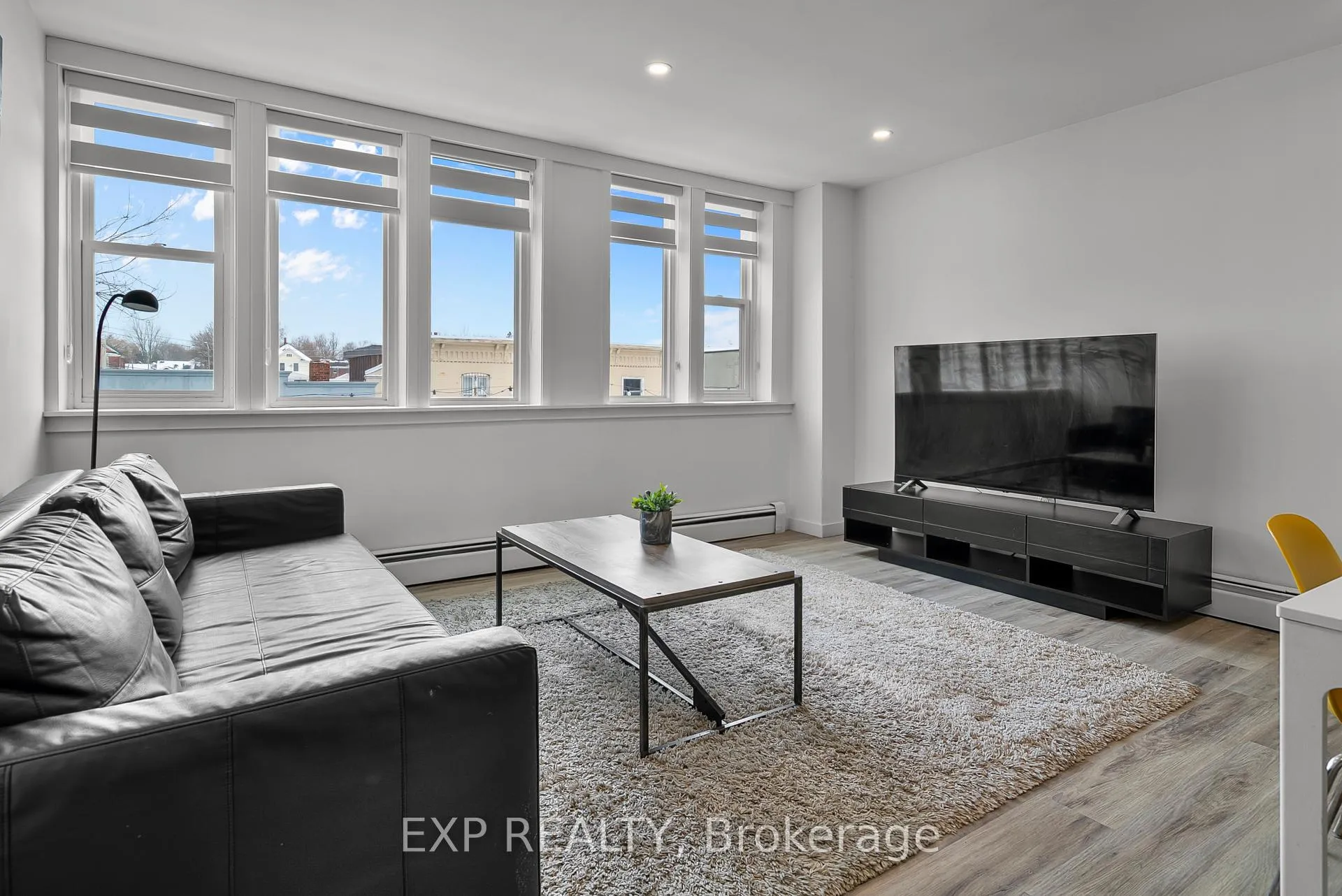 Photo 1 of Unit 1, 4595 Queen Street, Niagara Falls, Downtown — HOMEH