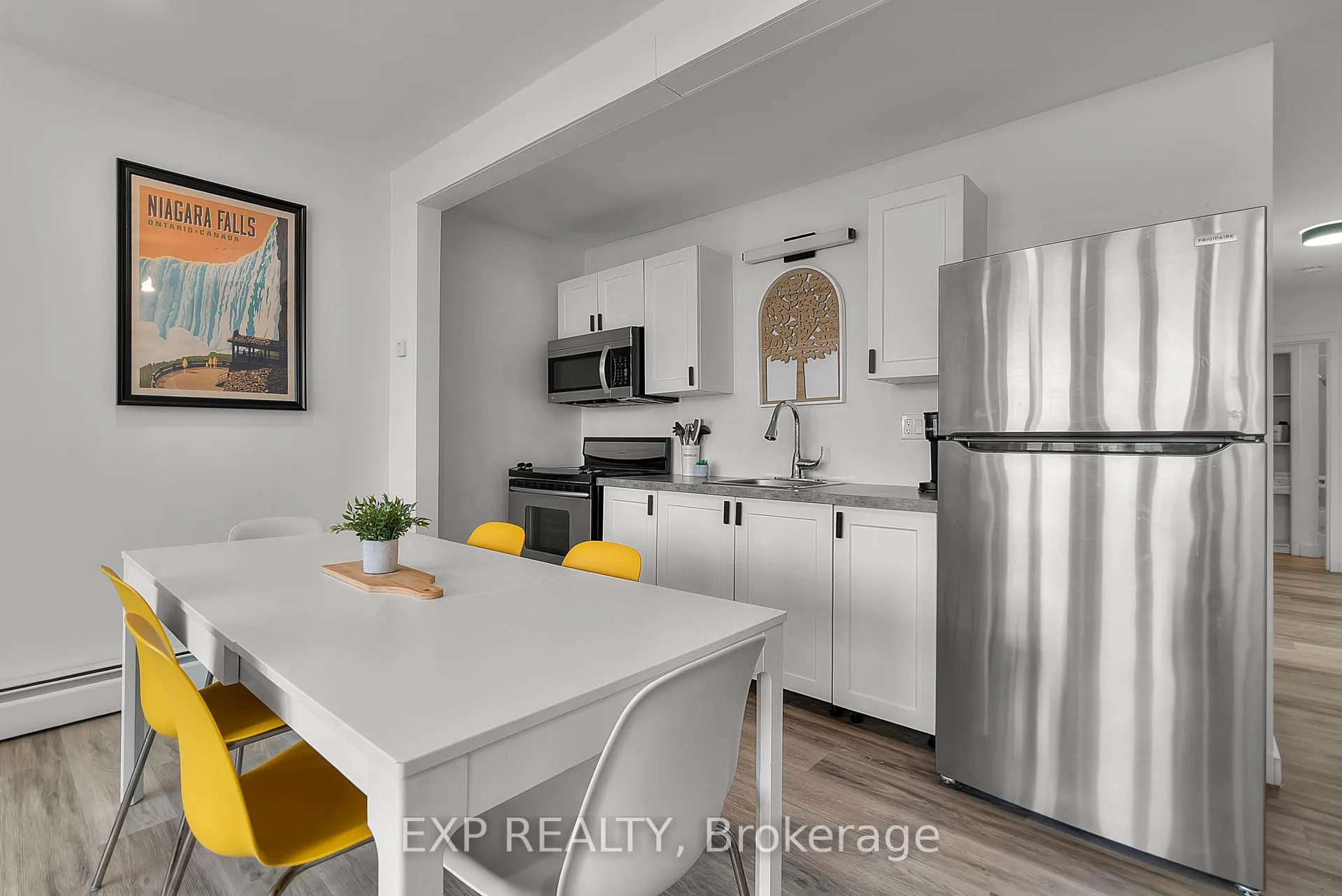 Photo 6 of Unit 1, 4595 Queen Street, Niagara Falls, Downtown — HOMEH