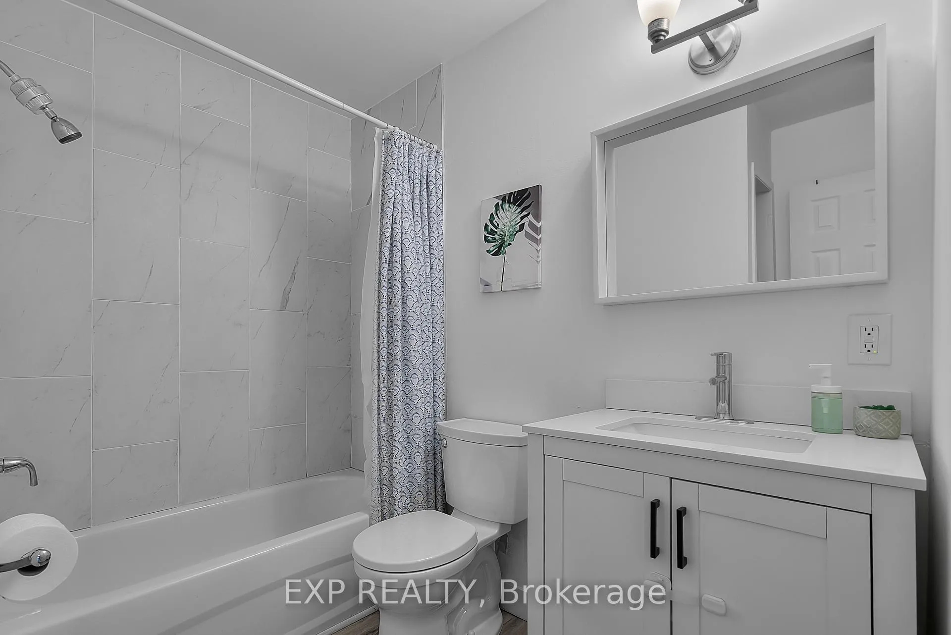 Photo 12 of Unit 1, 4595 Queen Street, Niagara Falls, Downtown — HOMEH