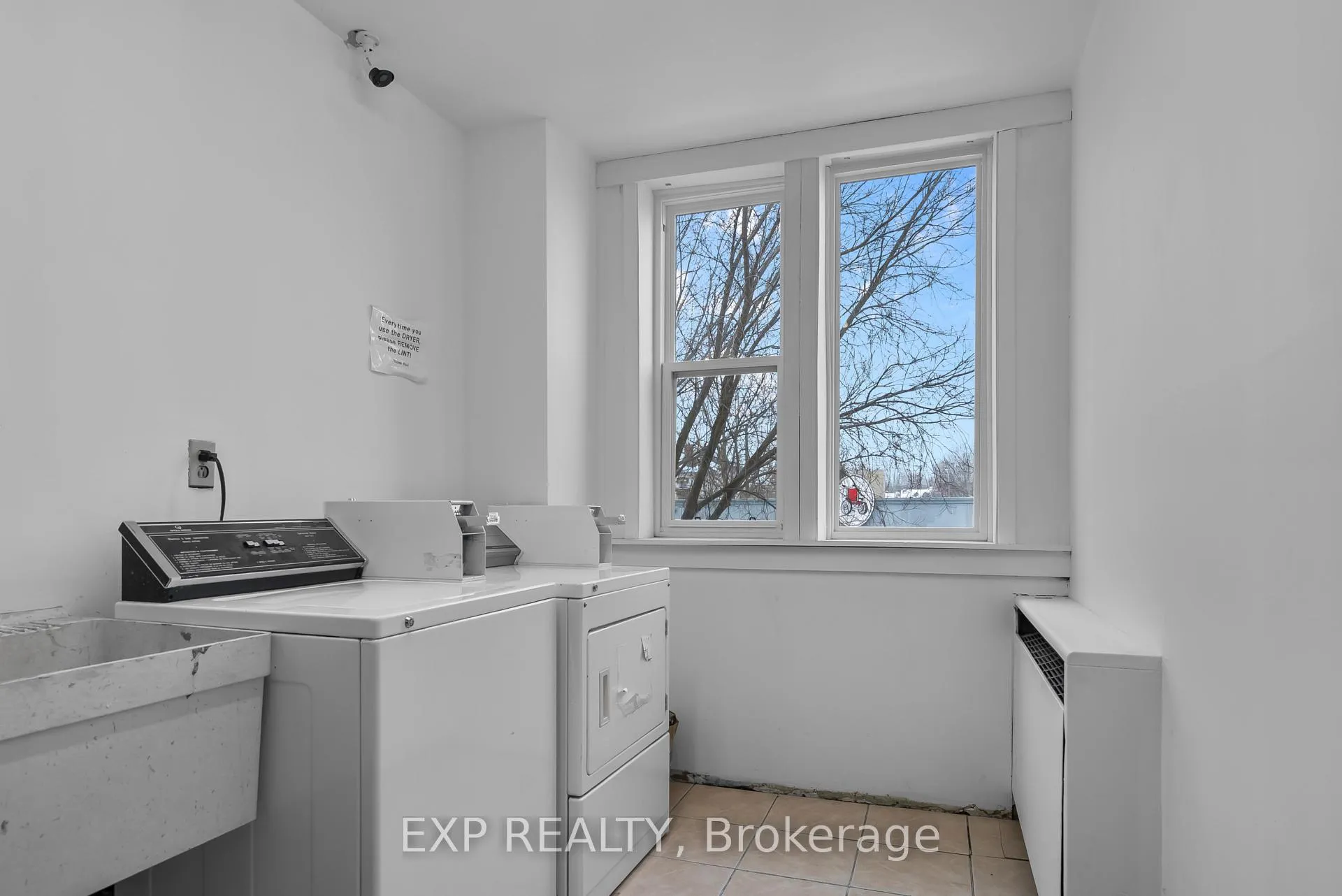 Photo 13 of Unit 1, 4595 Queen Street, Niagara Falls, Downtown — HOMEH