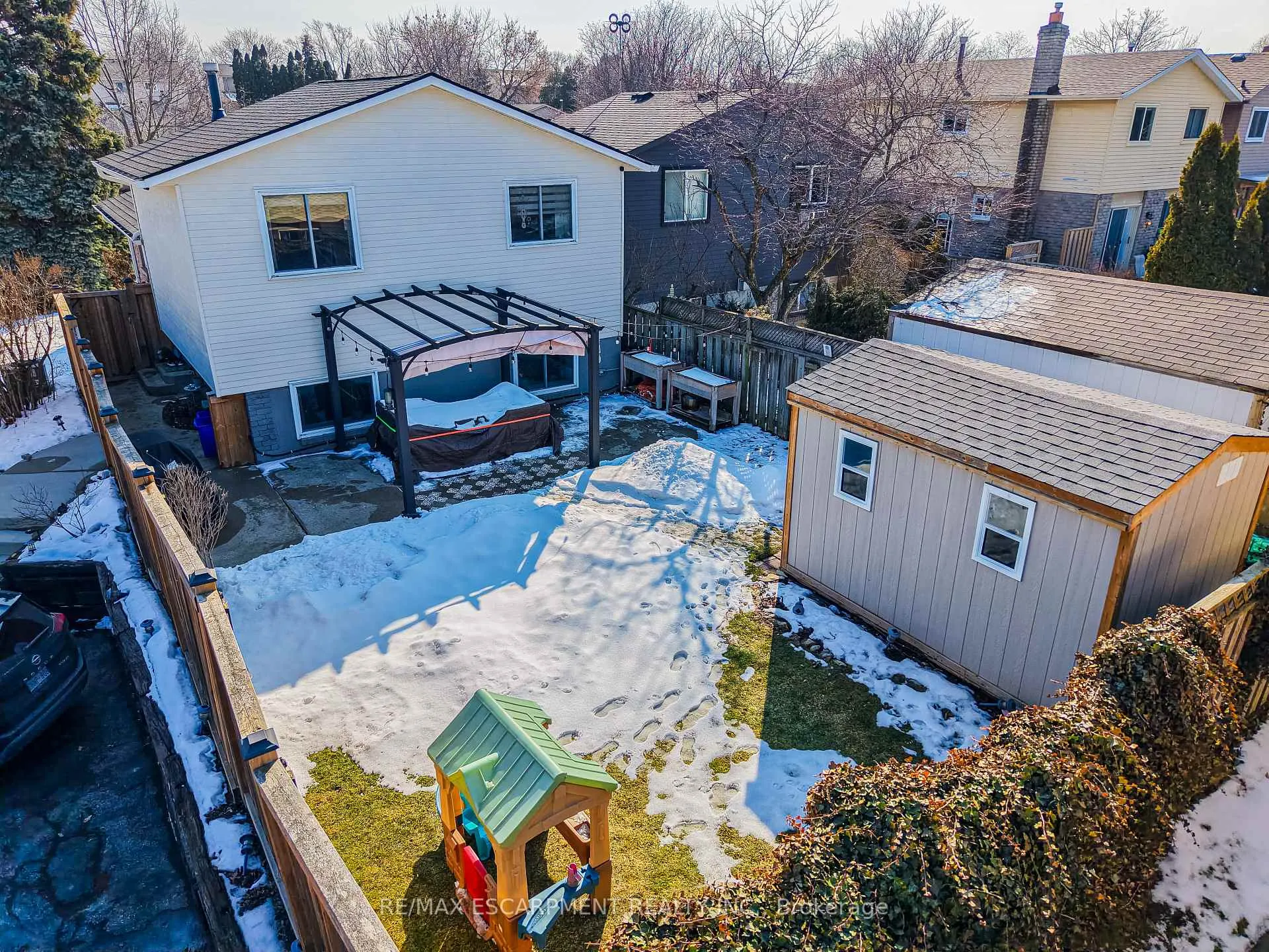 Photo 37 of 70 Athenia Drive, Hamilton, Stoney Creek Mountain — HOMEH
