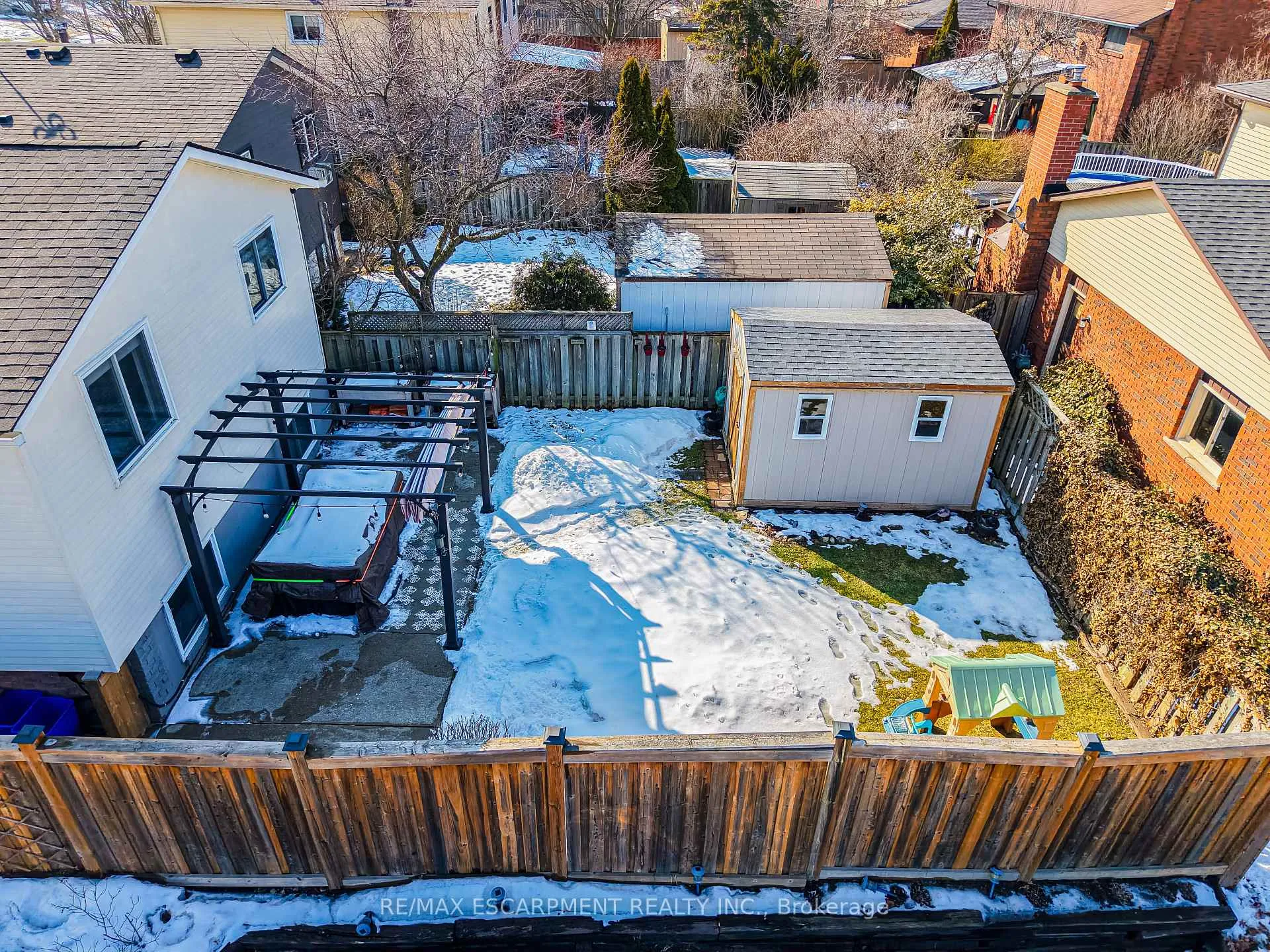 Photo 38 of 70 Athenia Drive, Hamilton, Stoney Creek Mountain — HOMEH