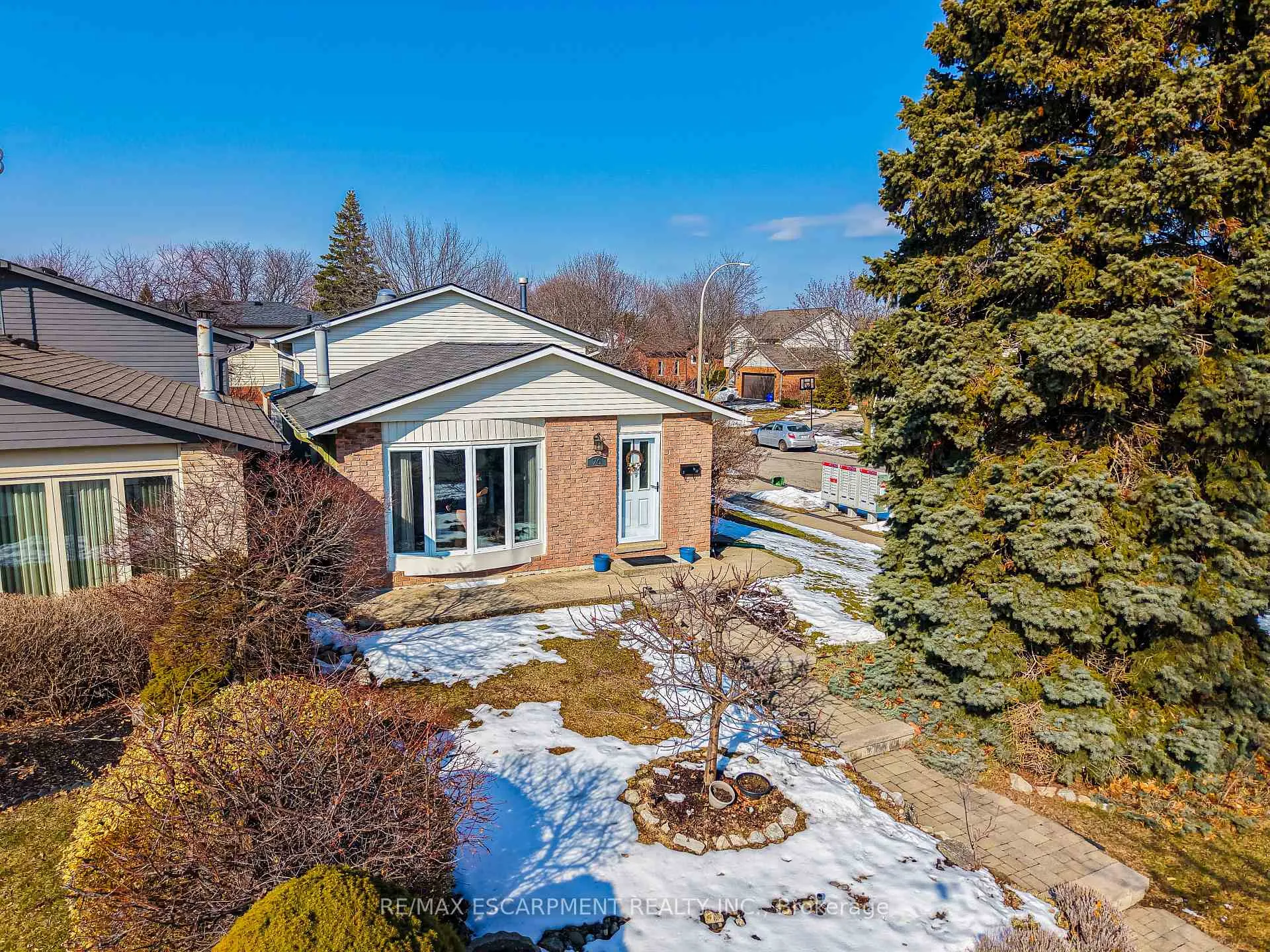 Photo 39 of 70 Athenia Drive, Hamilton, Stoney Creek Mountain — HOMEH