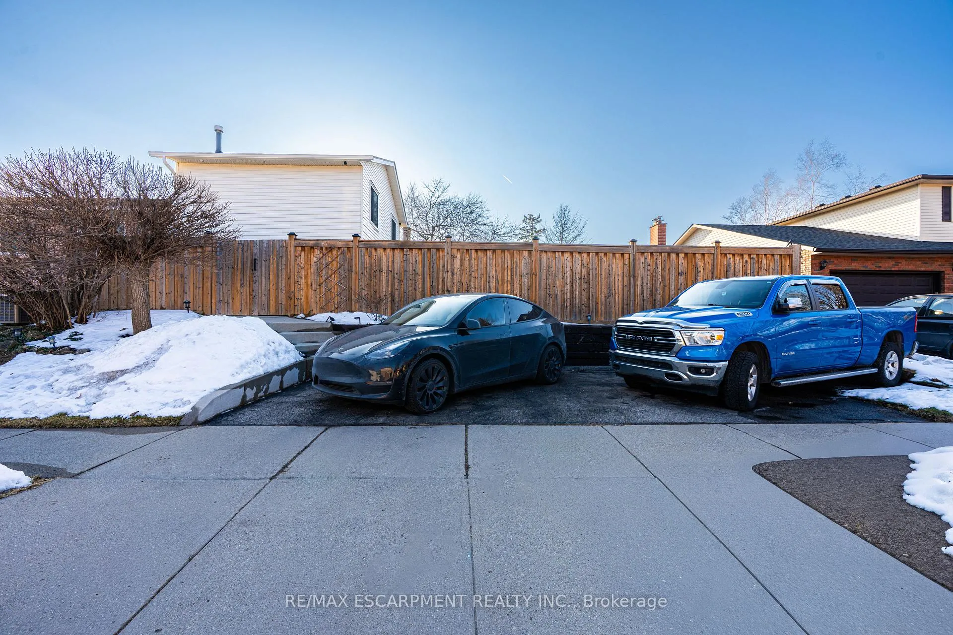 Photo 41 of 70 Athenia Drive, Hamilton, Stoney Creek Mountain — HOMEH