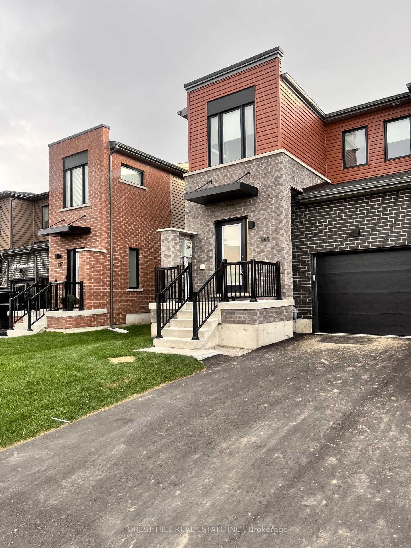 Photo 2 of 149 Gateland Drive, Barrie, Painswick South — HOMEH
