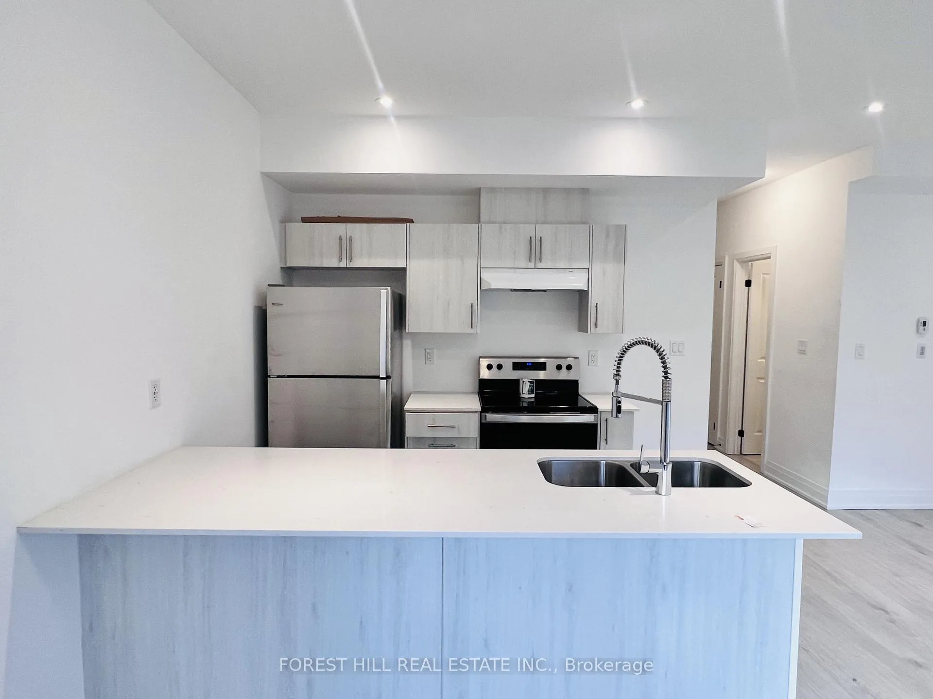 Photo 10 of 149 Gateland Drive, Barrie, Painswick South — HOMEH