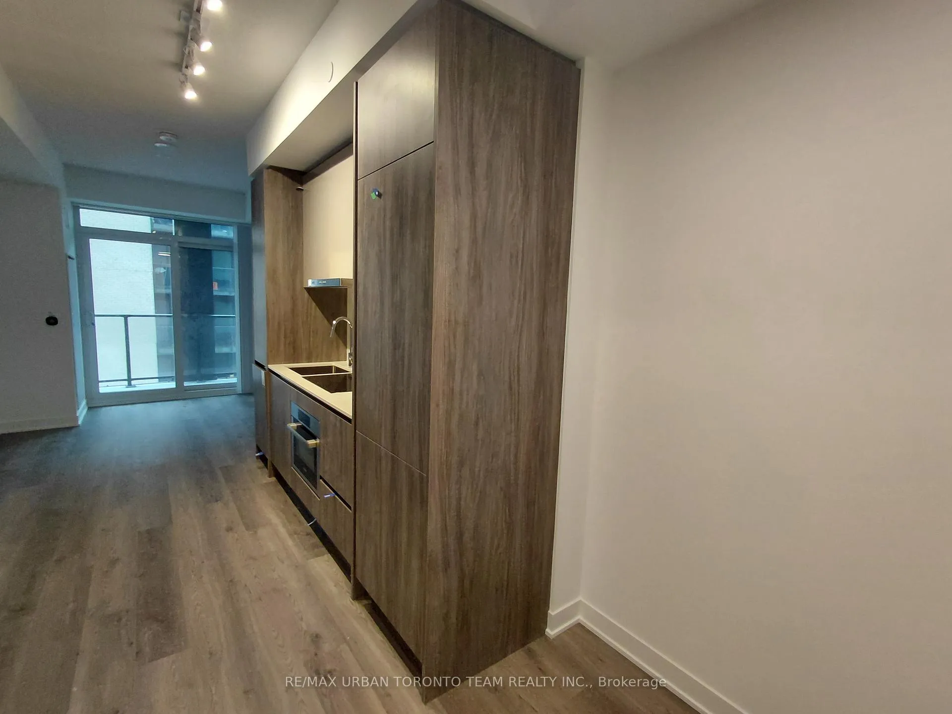 Photo 4 of Unit 1615, 180 Front Street E, Toronto, Moss Park — HOMEH