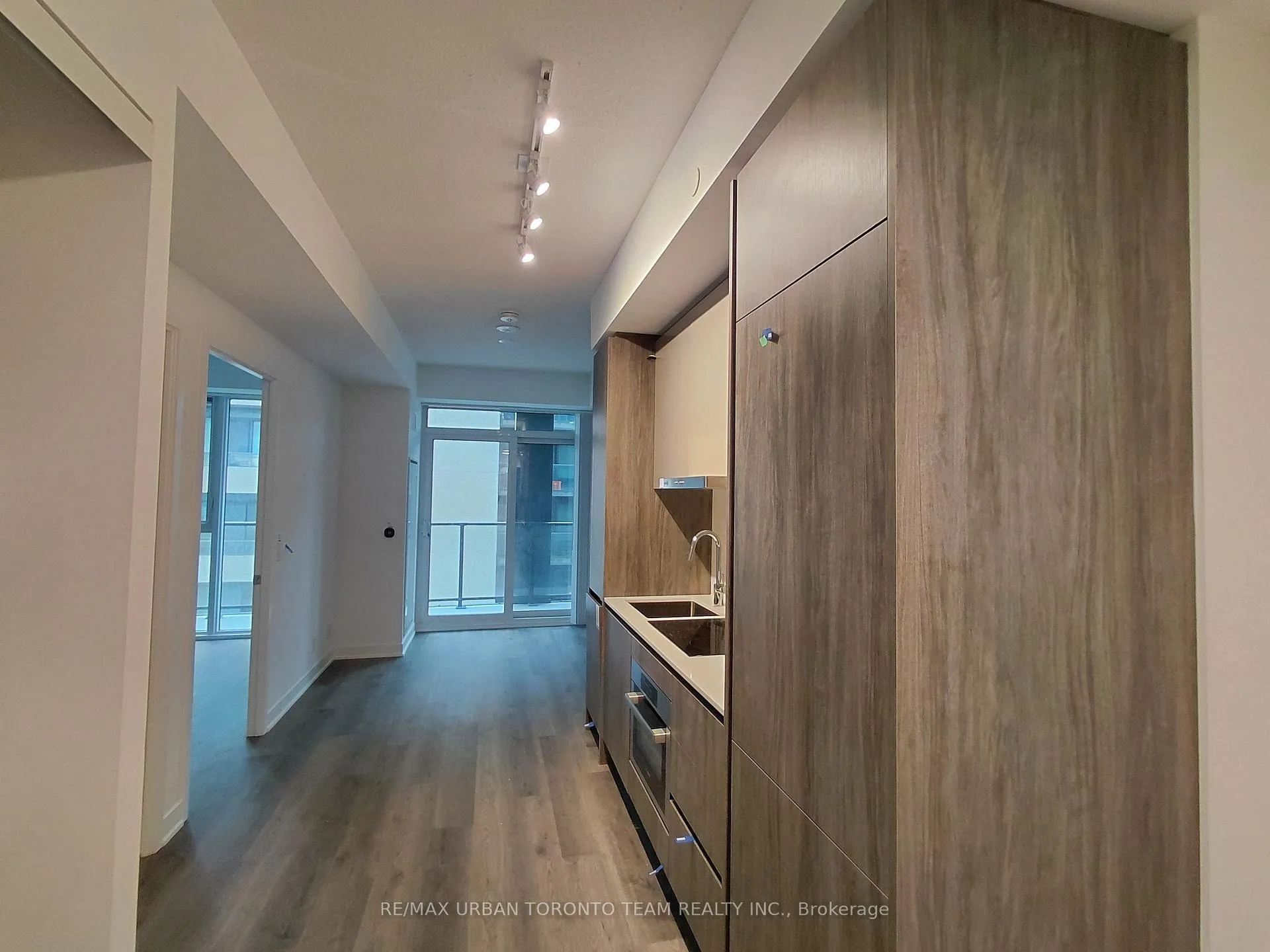Photo 5 of Unit 1615, 180 Front Street E, Toronto, Moss Park — HOMEH