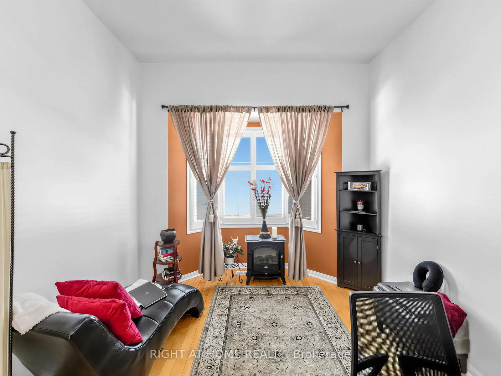 Photo 7 of 401 Tonelli Lane, Milton, Harrison — HOMEH
