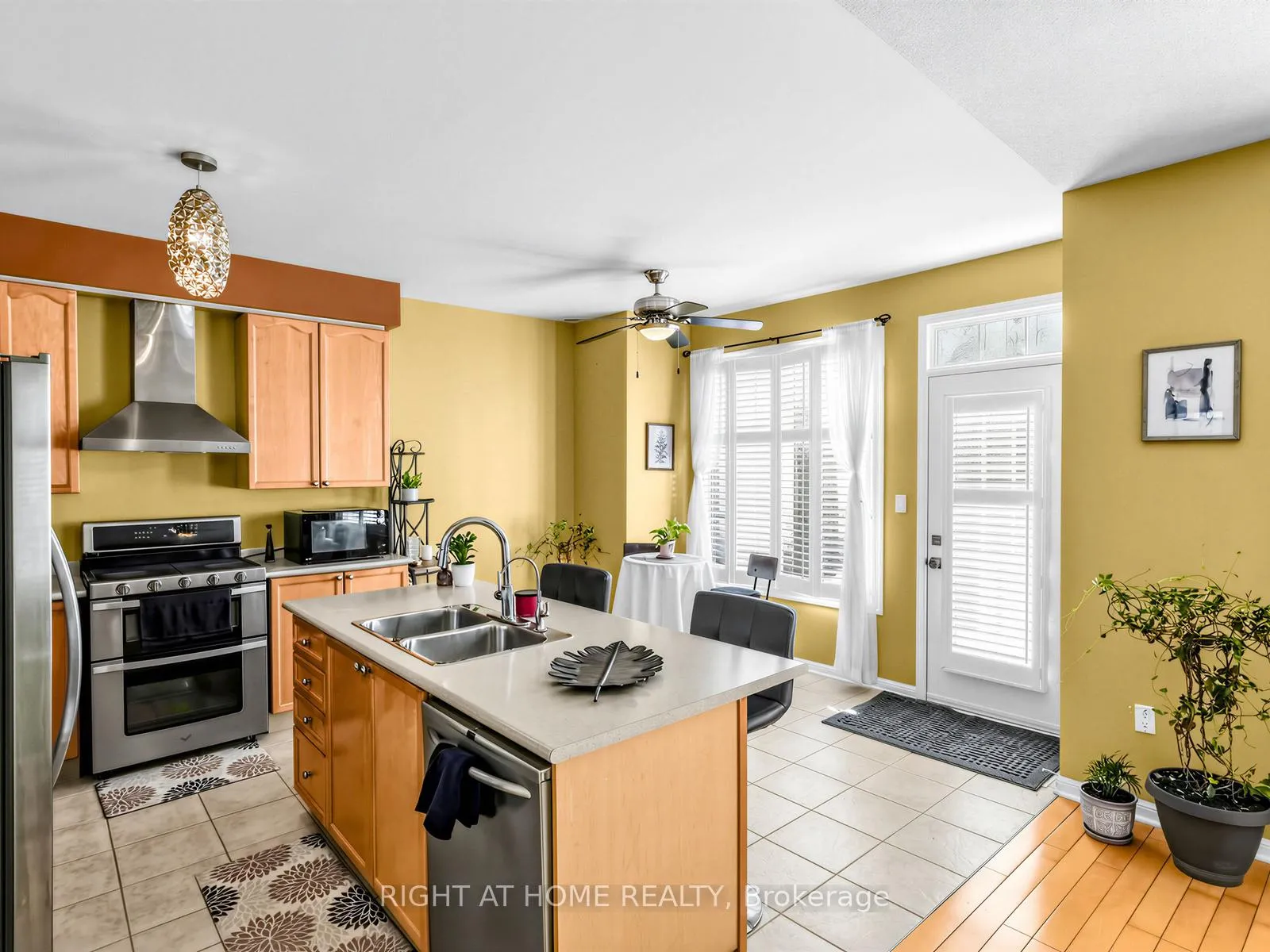 Photo 16 of 401 Tonelli Lane, Milton, Harrison — HOMEH