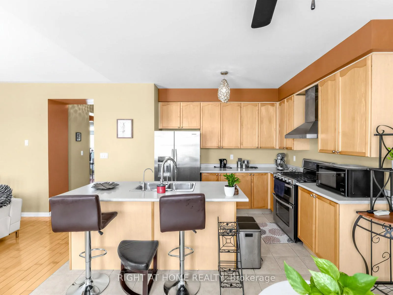 Photo 19 of 401 Tonelli Lane, Milton, Harrison — HOMEH