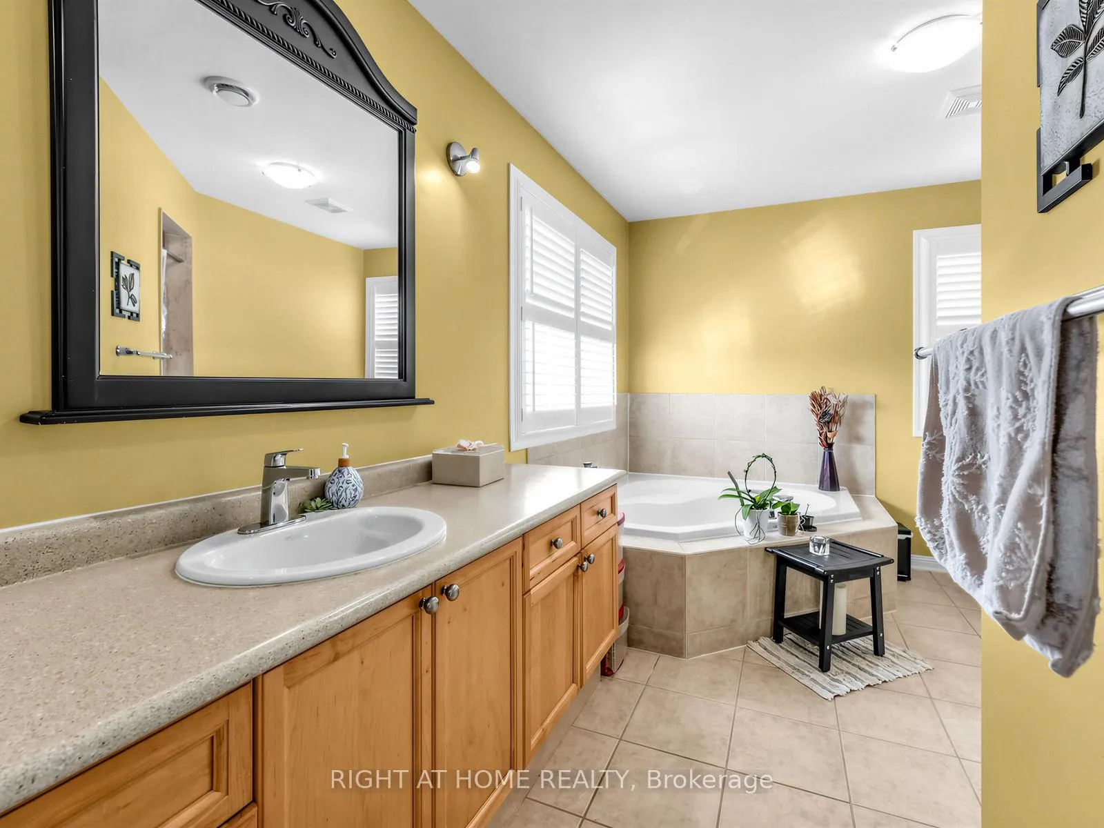 Photo 23 of 401 Tonelli Lane, Milton, Harrison — HOMEH