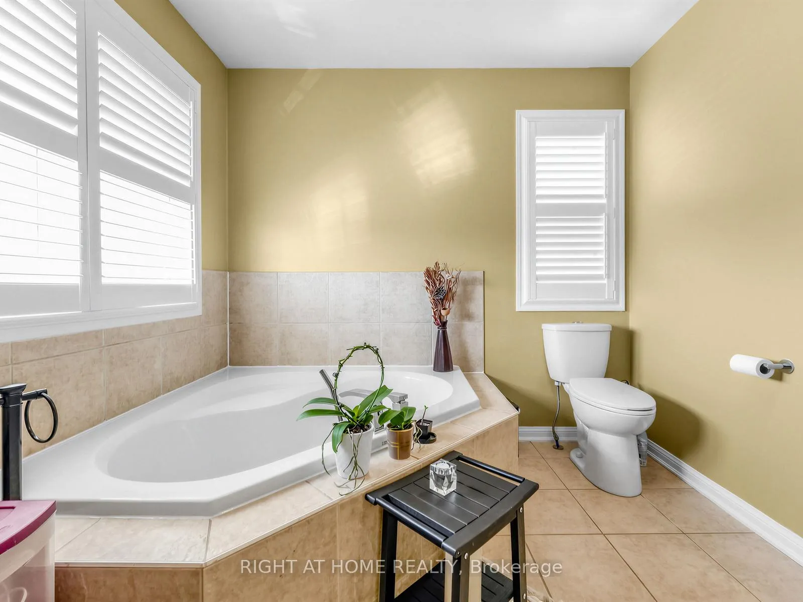 Photo 24 of 401 Tonelli Lane, Milton, Harrison — HOMEH