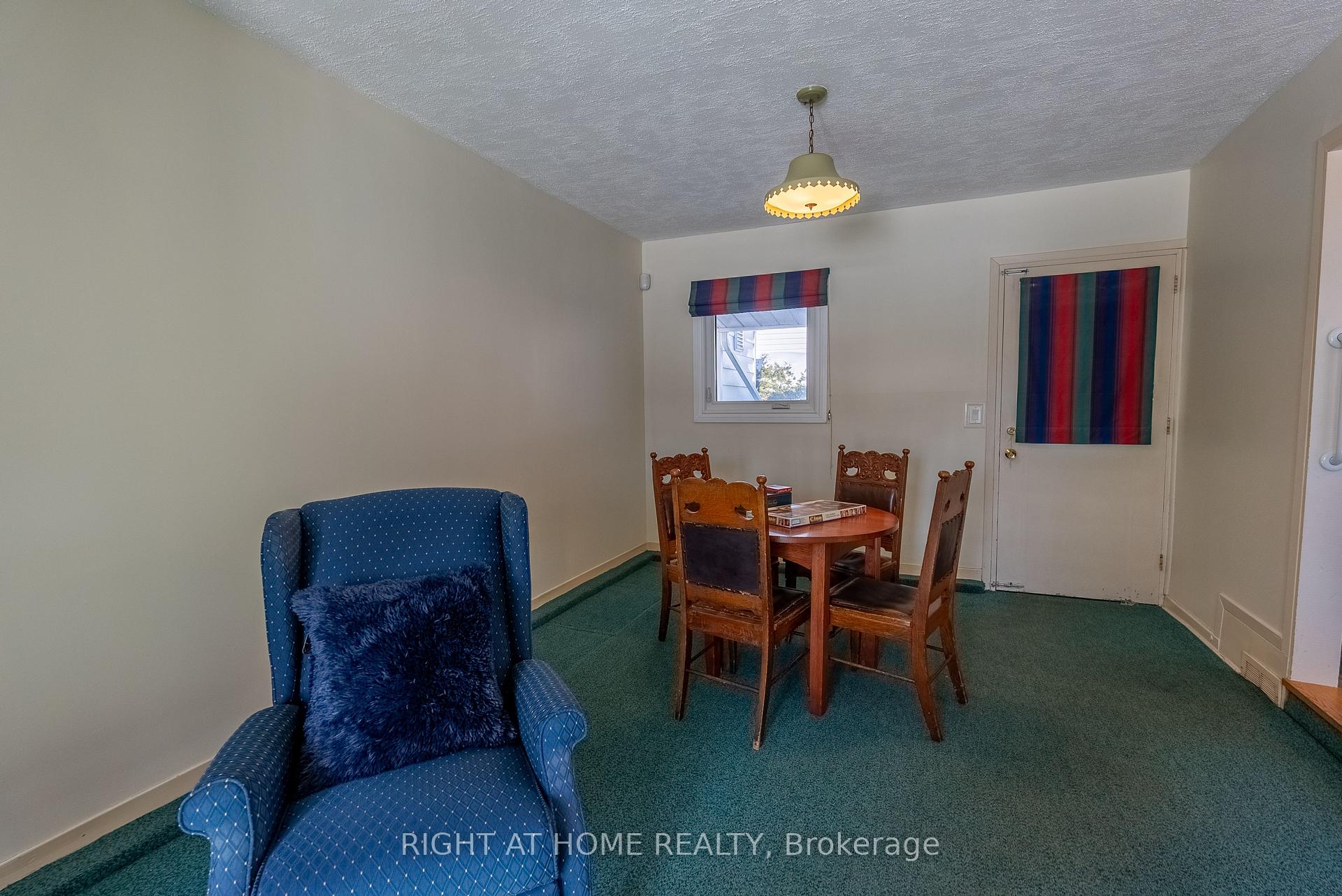 Photo 16 of 1339 Holmes Crescent, Ottawa, South Keys — HOMEH