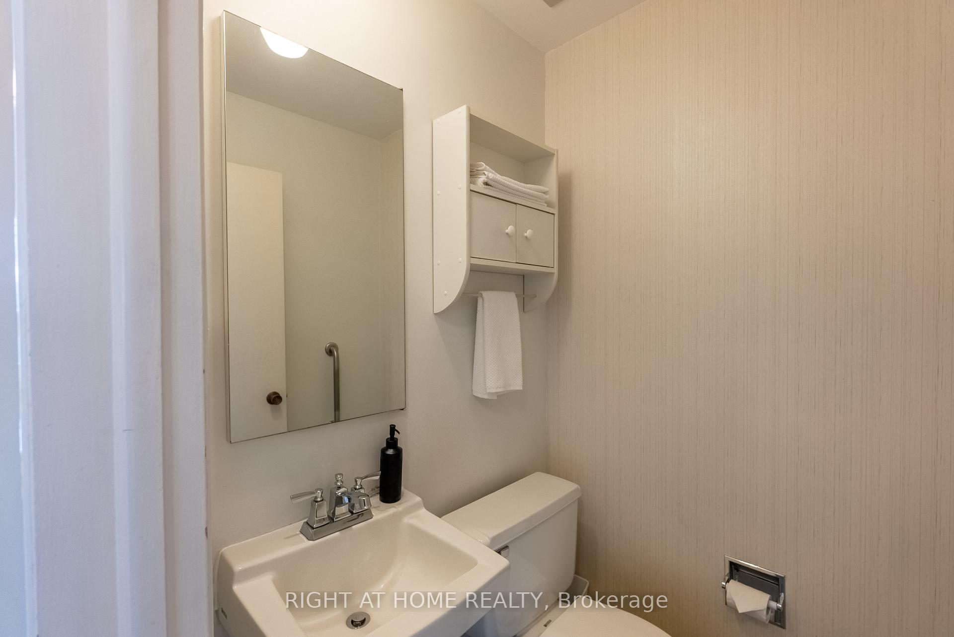 Photo 18 of 1339 Holmes Crescent, Ottawa, South Keys — HOMEH