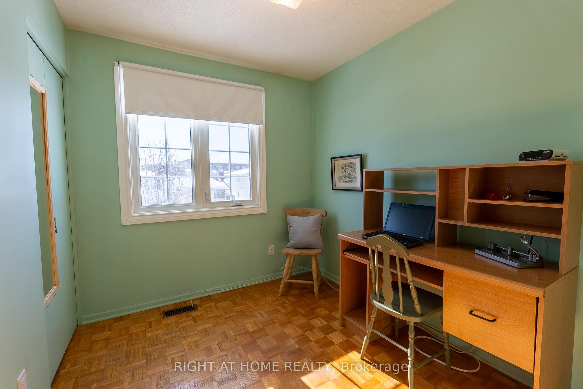 Photo 23 of 1339 Holmes Crescent, Ottawa, South Keys — HOMEH