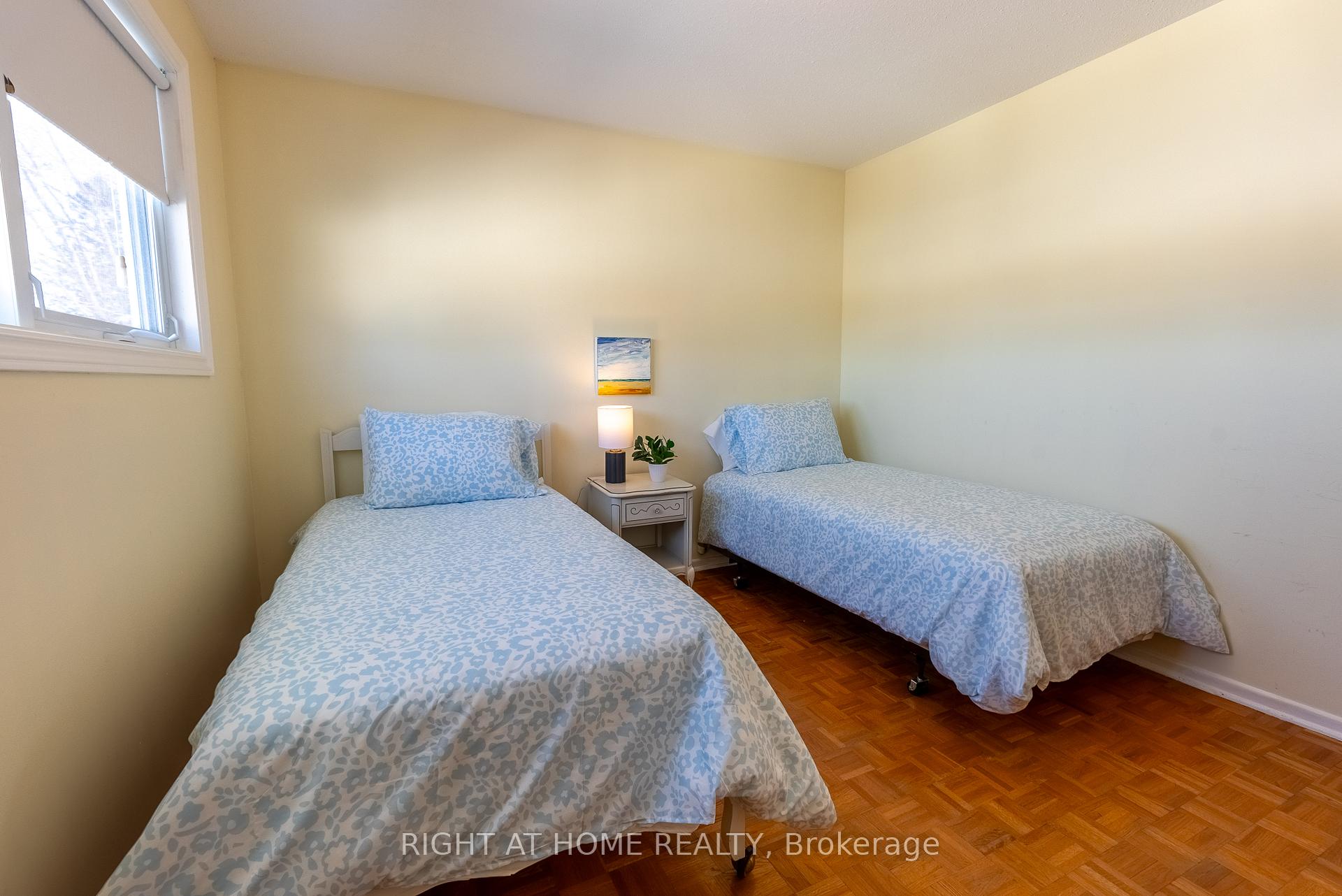 Photo 25 of 1339 Holmes Crescent, Ottawa, South Keys — HOMEH